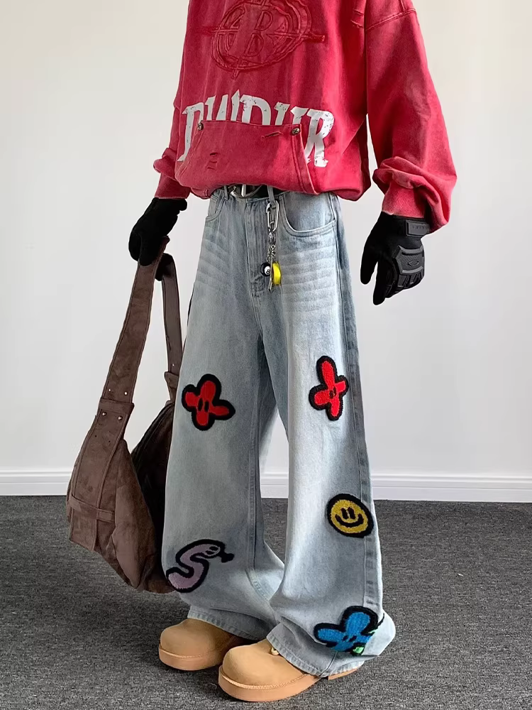 Ngộ Không có sẵn quần jean ống đứng thêu khăn kiểu Mỹ cổ điển, quần ống rộng dài chấm đất thời trang dành cho nam.