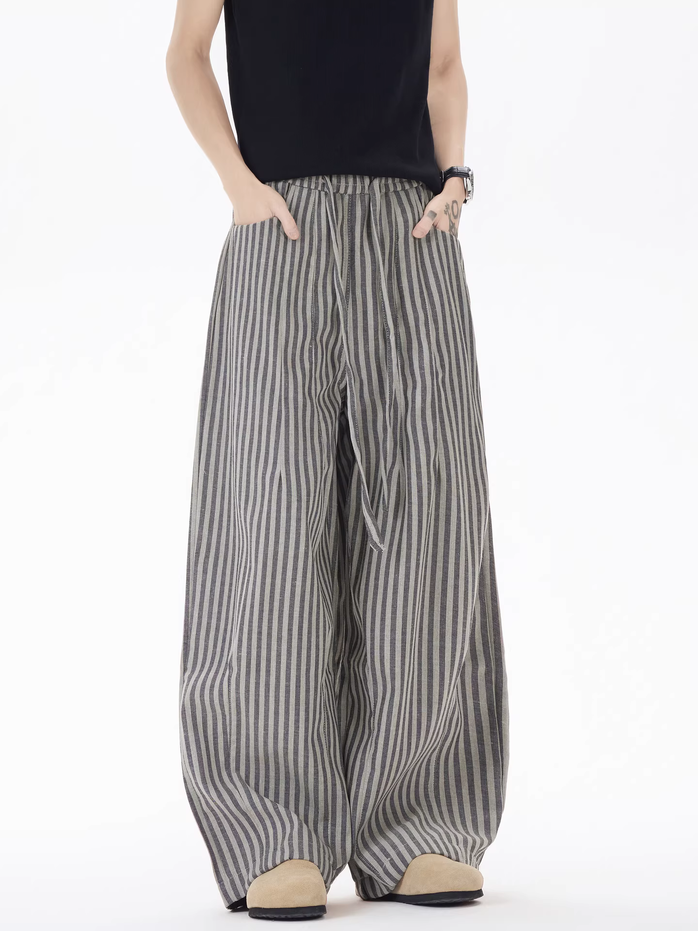 Wukong có sẵn quần ống đứng kẻ sọc kiểu Mỹ thời thượng dành cho nam, quần ống rộng dáng rộng đa năng phong cách cổ điển.