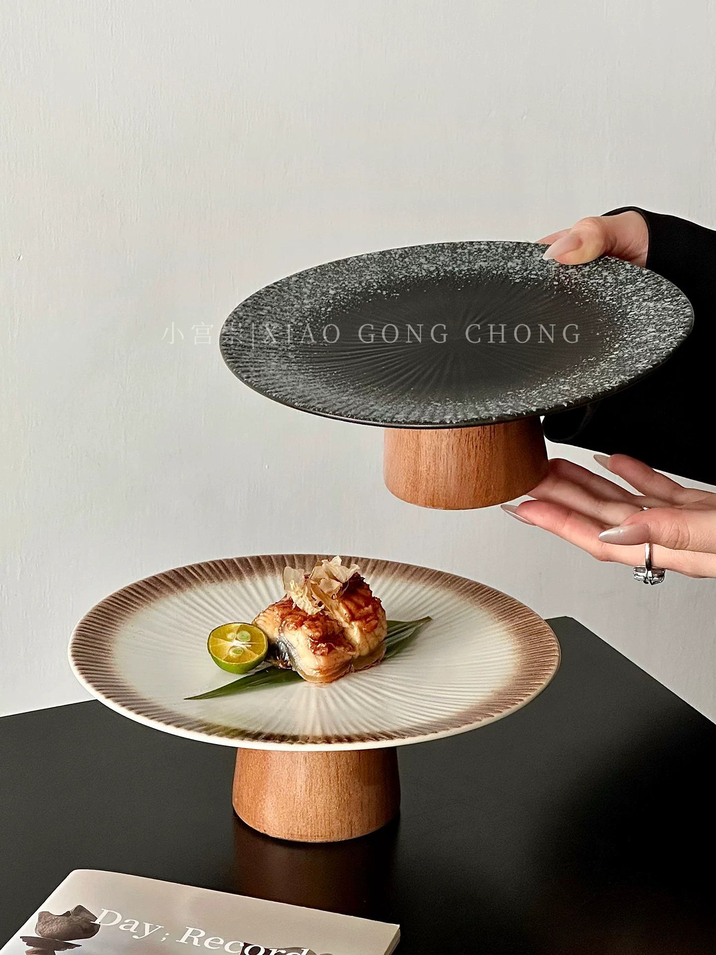 Đĩa steak cao cấp sáng tạo kiểu Nhật, đĩa đựng món ăn gia đình cao cấp tinh tế, đĩa trưng bày sushi chân cao bằng gốm, đĩa đựng món ăn phương Tây