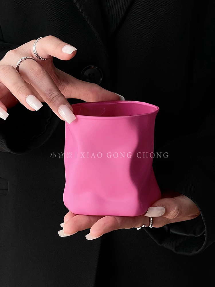 Cốc xoắn độc đáo màu đỏ hồng, nữ tính và thẩm mỹ, cốc nước theo phong cách Instagram, cốc đựng đồ uống, cốc cà phê, cốc thủy tinh.