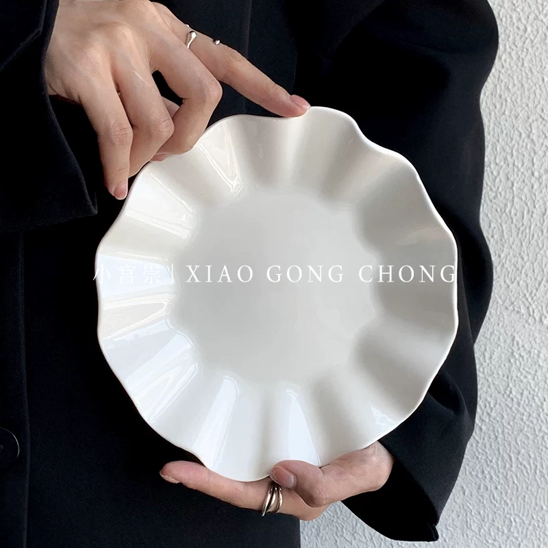 Đĩa gốm sứ trắng kiểu Ins, viền gợn sóng, dùng để đựng bánh ngọt, đồ ăn nhẹ, bánh gato, salad, trang trí, đựng mì Ý