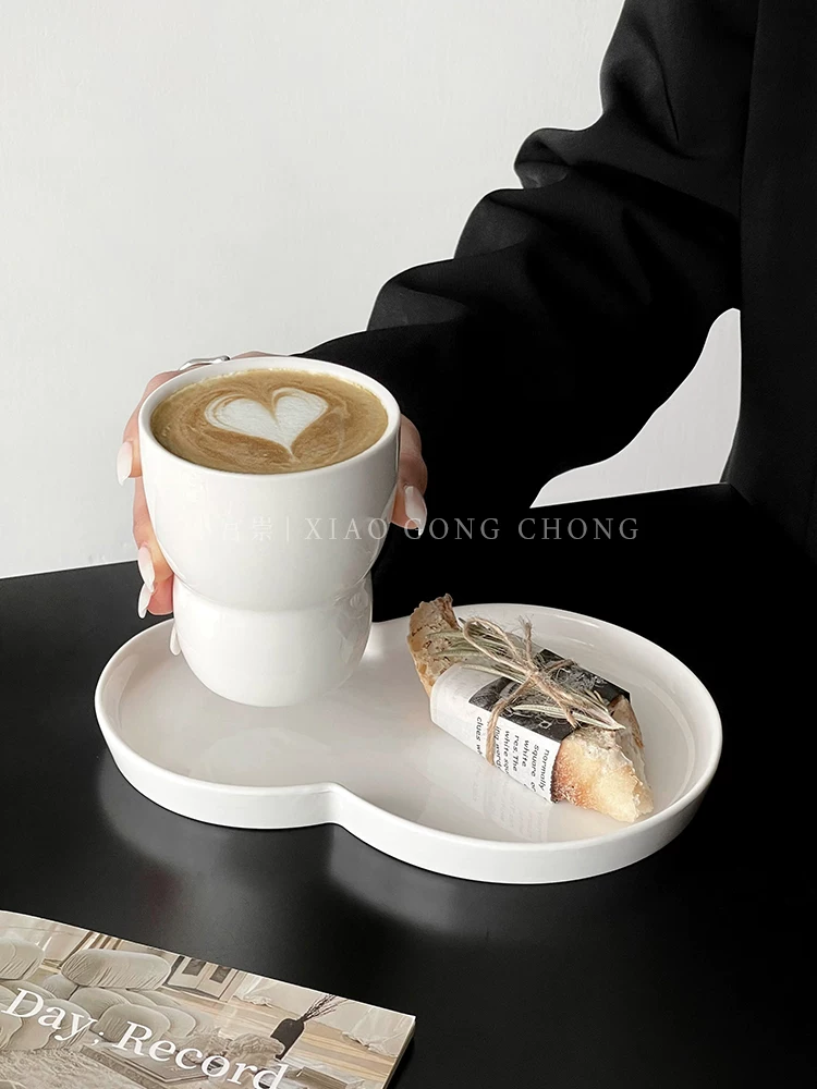 Tách và đĩa sứ trắng tinh khiết phong cách tối giản Scandinavian, tách cà phê, đĩa ăn sáng, đĩa tráng miệng, bộ đồ ăn, ly latte nghệ thuật Ý, ly latte