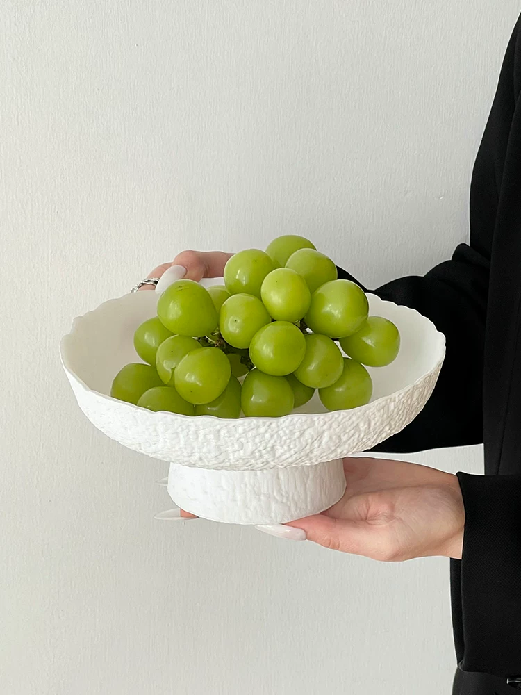 Đĩa trái cây cao màu trắng mờ thiết kế độc đáo, mang lại cảm giác cao cấp, thích hợp sử dụng tại nhà, đĩa đựng hoa quả khô sang trọng nhẹ nhàng, đĩa trưng bày nhiều tầng, đĩa đựng đồ ăn nhẹ.