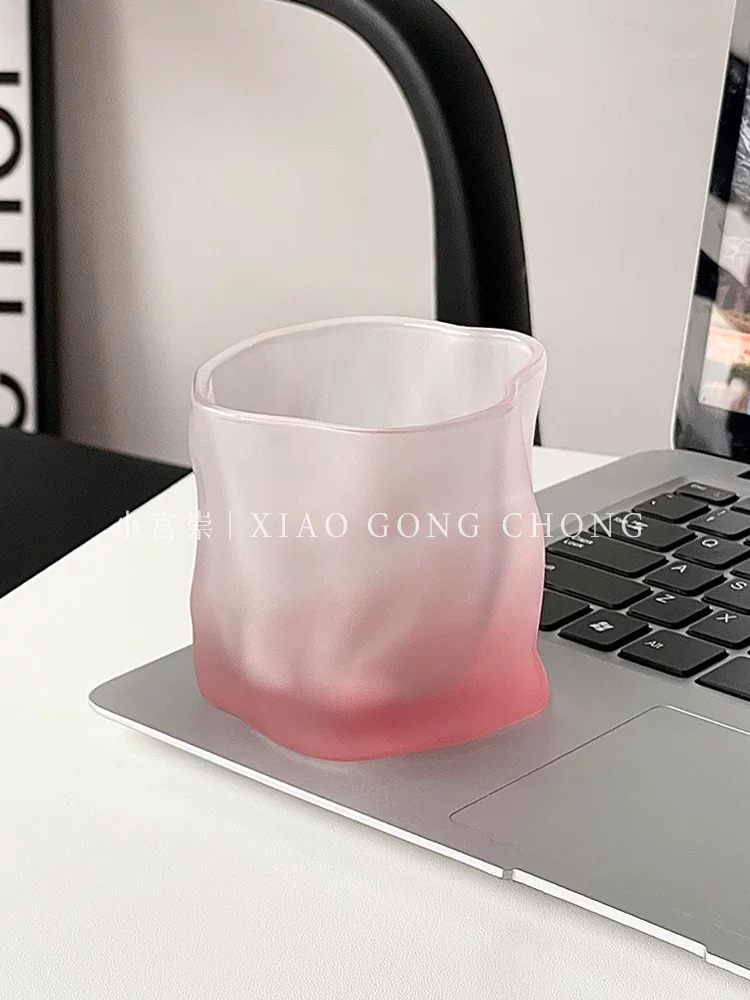 Ly thủy tinh xoắn không đều màu hồng nhạt phong cách Ins, ly rượu cao cấp, ly uống nước, ly cà phê