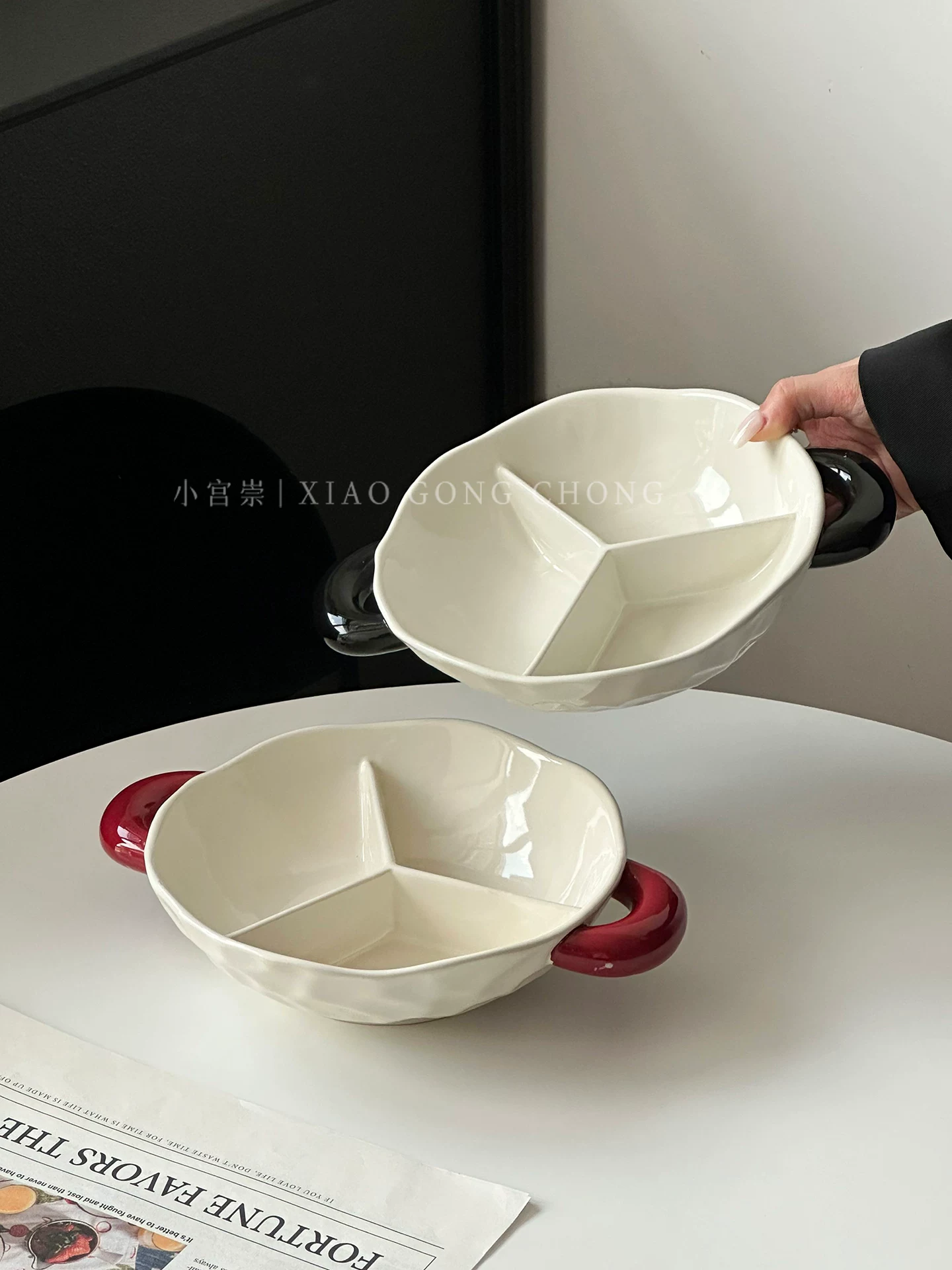Đĩa chia ngăn bằng gốm sứ màu sắc phối hợp cao cấp dùng trong gia đình, đĩa đựng trái cây hai quai, đĩa đựng mì gà rán, đĩa ăn sáng, đĩa ăn ít chất béo.
