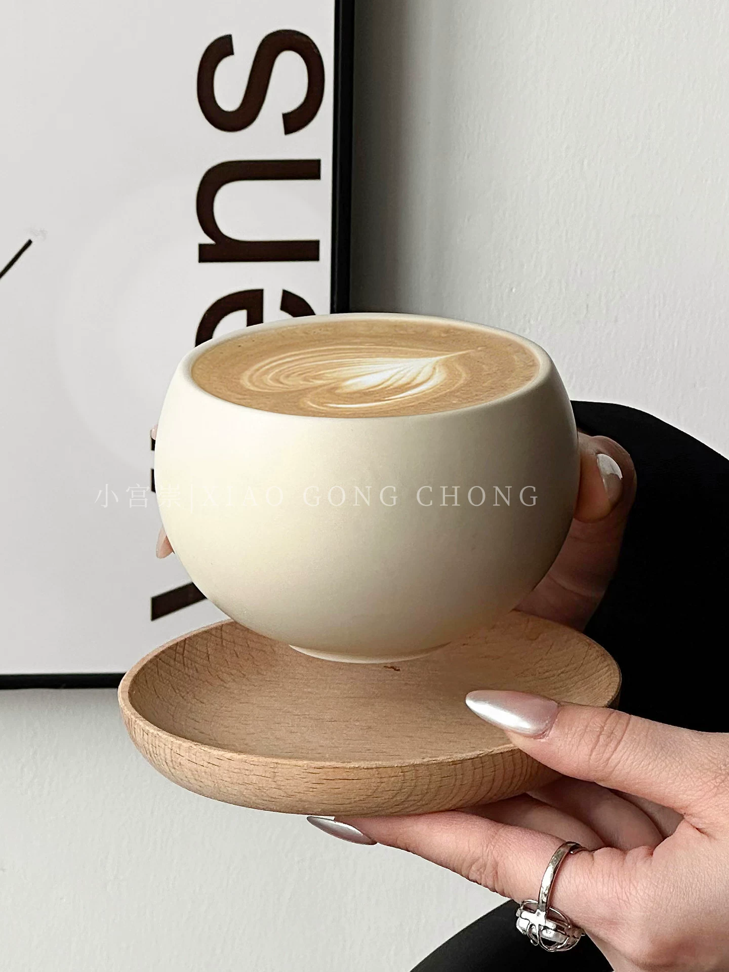 Tách và đĩa sứ màu trơn cổ điển, tách cà phê hình quả trứng sáng tạo, tách trà chiều latte nghệ thuật tinh tế, tách cầm tay