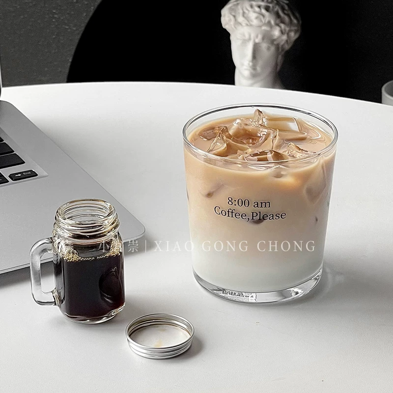 Ly cà phê sáng sớm, ly thủy tinh đựng latte đá trong suốt, ly sữa ăn sáng phong cách niche ins, ly uống nước.