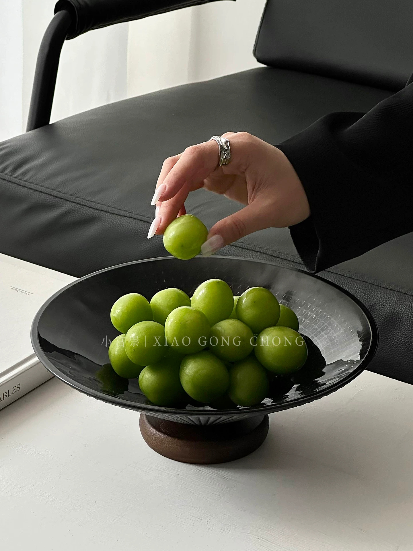 Đĩa trái cây thủy tinh đen cao cấp, sang trọng, dùng cho bàn cà phê gia đình, đĩa đựng hoa quả khô, kẹo và đồ ăn nhẹ, kiểu dáng thanh lịch và tinh tế