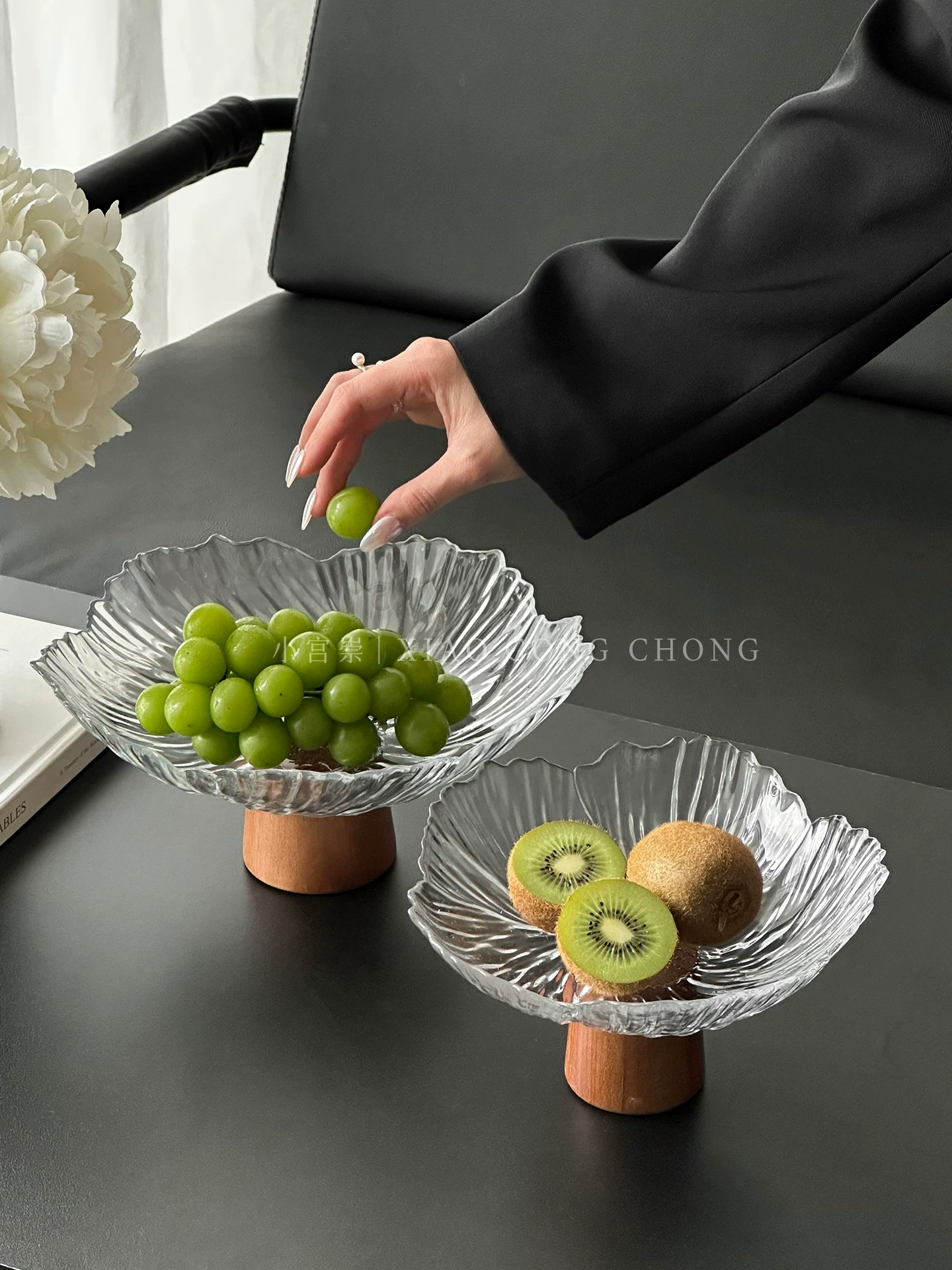 Đĩa trái cây hình cánh hoa cao cấp, phong cách sang trọng nhẹ nhàng, dùng trong nhà, bàn trà phòng khách, đĩa thủy tinh cao để đựng hoa quả khô, kẹo và đồ ăn nhẹ.