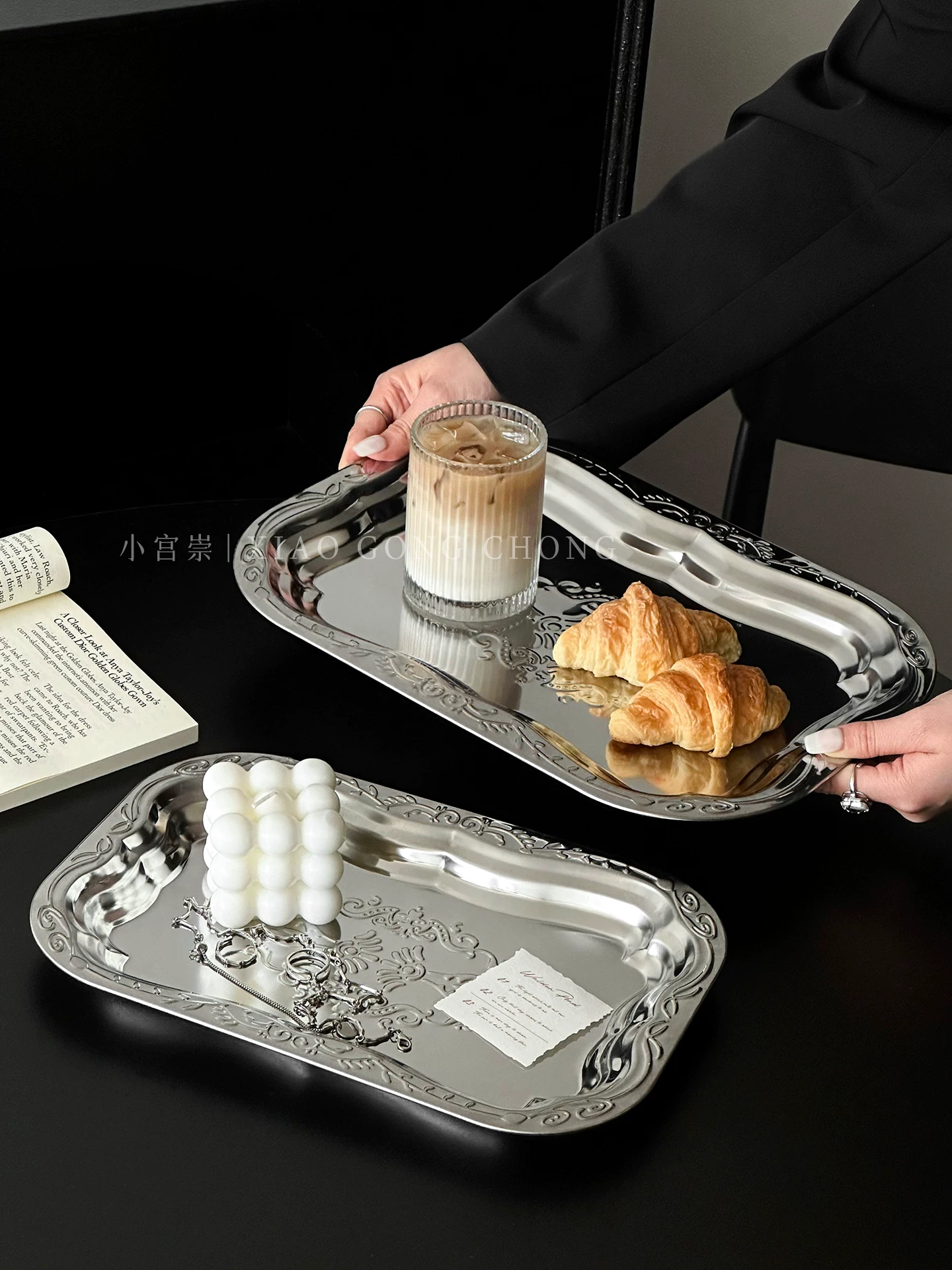 Khay đựng bánh kiểu Pháp cao cấp bằng thép không gỉ, kiểu cổ điển, có họa tiết nổi, khay để bàn, khay đựng đồ gia dụng