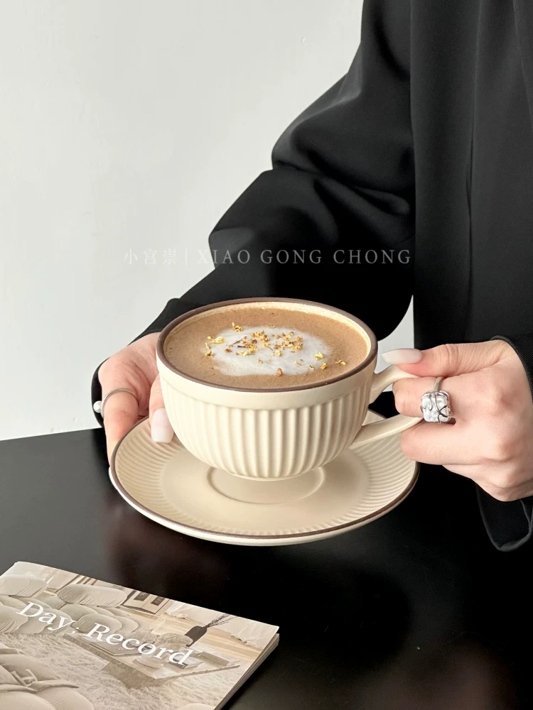 Bộ tách trà cà phê gốm sứ cao cấp kiểu Anh cổ điển, họa tiết latte art độc đáo, sang trọng, bộ ấm chén uống trà chiều sáng tạo