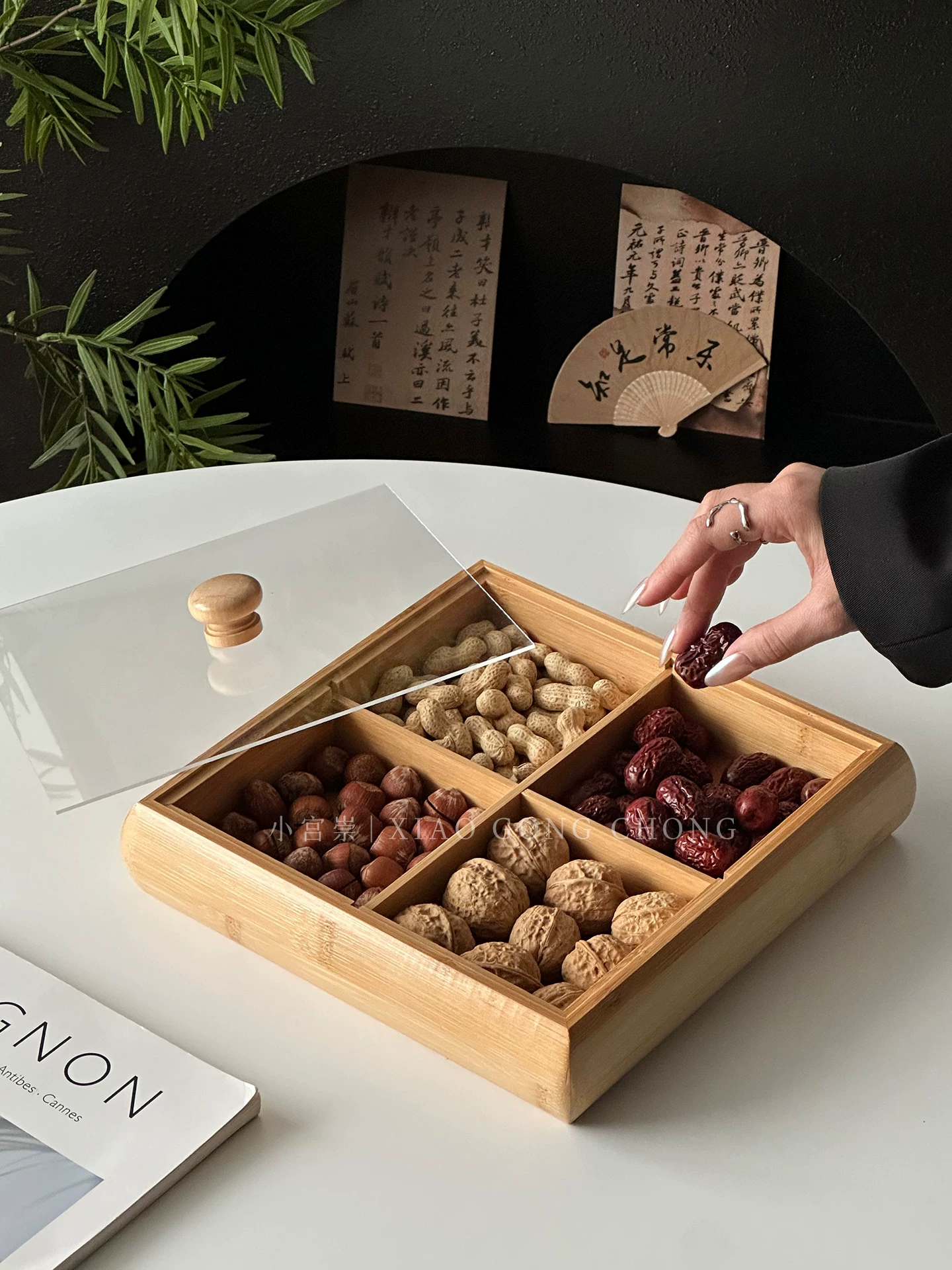 Khay đựng trái cây khô có bốn ngăn, khay đựng đồ ăn nhẹ, thẩm mỹ cao, khay phòng khách gia đình có nắp, khay đựng trái cây, khay đựng món tráng miệng, khay trà.