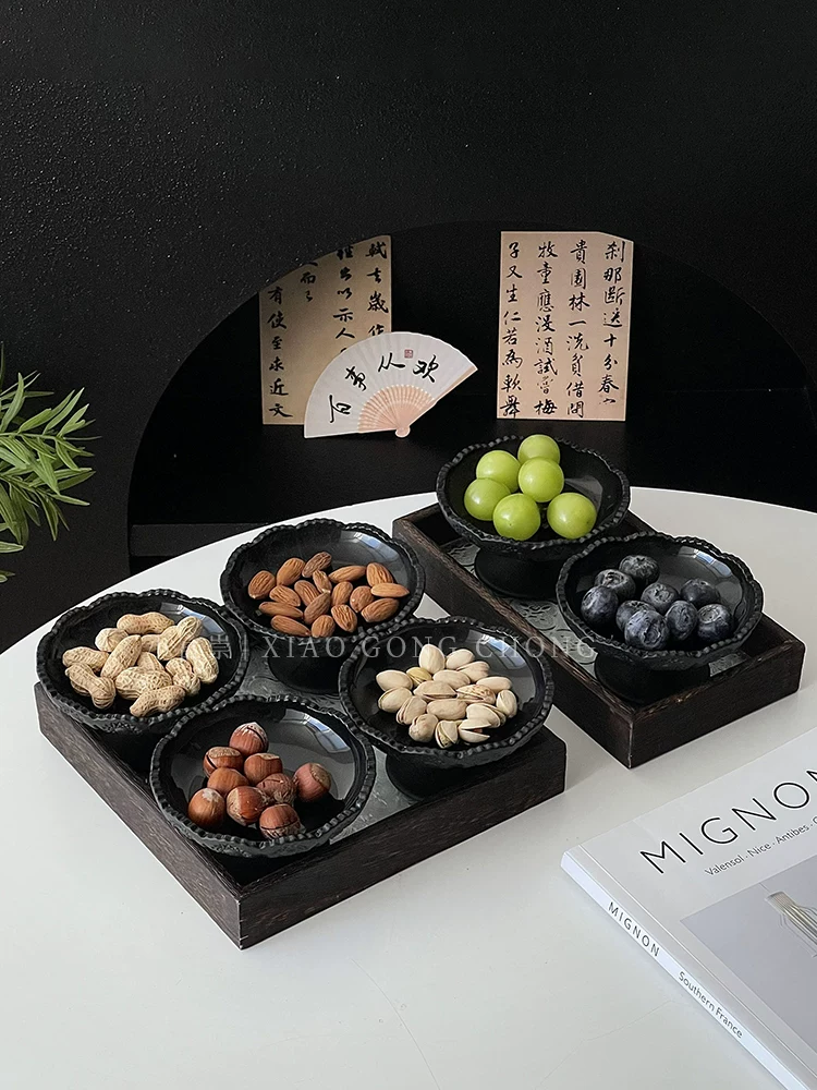 Bộ đĩa đựng trái cây khô màu đen mờ, đĩa đựng trái cây cao cấp bốn ngăn, đĩa đựng đồ ăn nhẹ trong phòng khách gia đình, đĩa đựng kẹo và đồ ăn nhẹ.