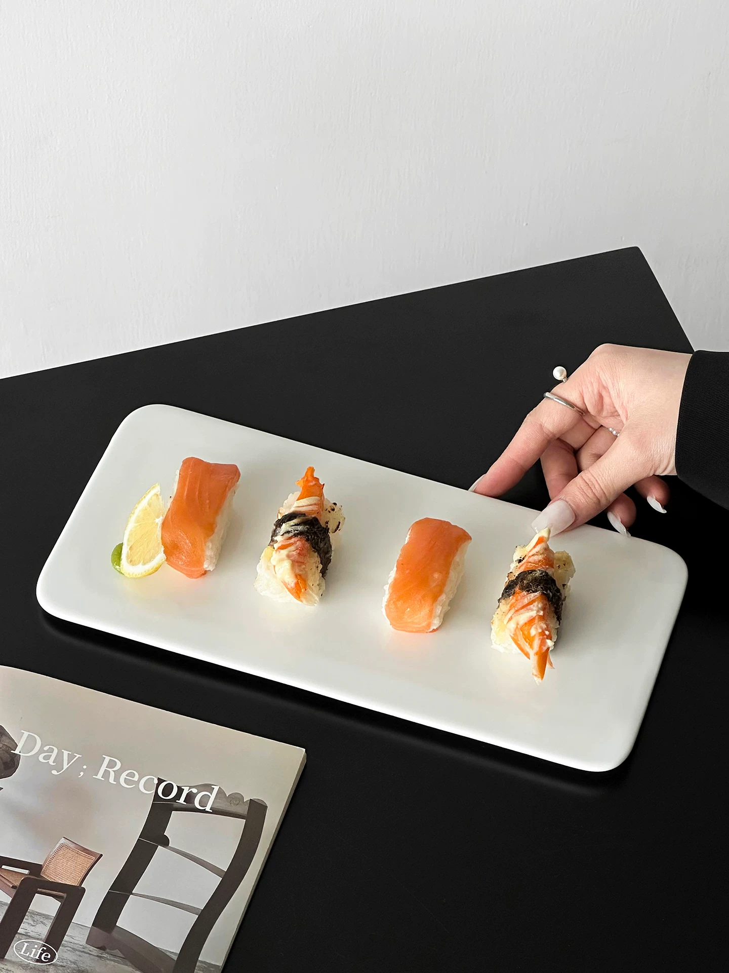 Đĩa sứ trắng tinh khiết, đĩa sushi hình chữ nhật cao cấp, đĩa bánh mousse, đĩa tráng miệng, đĩa bày món tráng miệng kiểu Tây