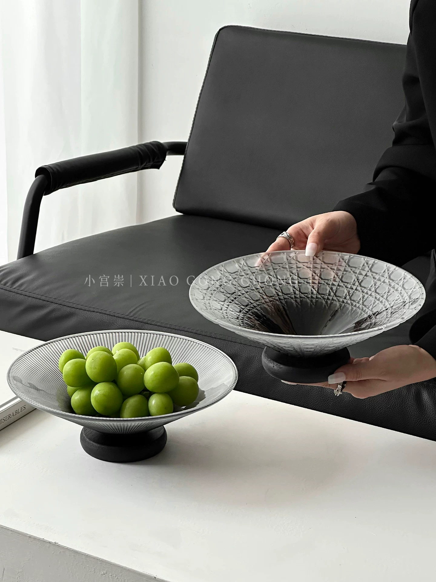 Đĩa trái cây thủy tinh cao cấp để bàn cà phê phòng khách, đĩa đựng hoa quả khô sang trọng và tinh tế, khay trưng bày kẹo và đồ ăn nhẹ.