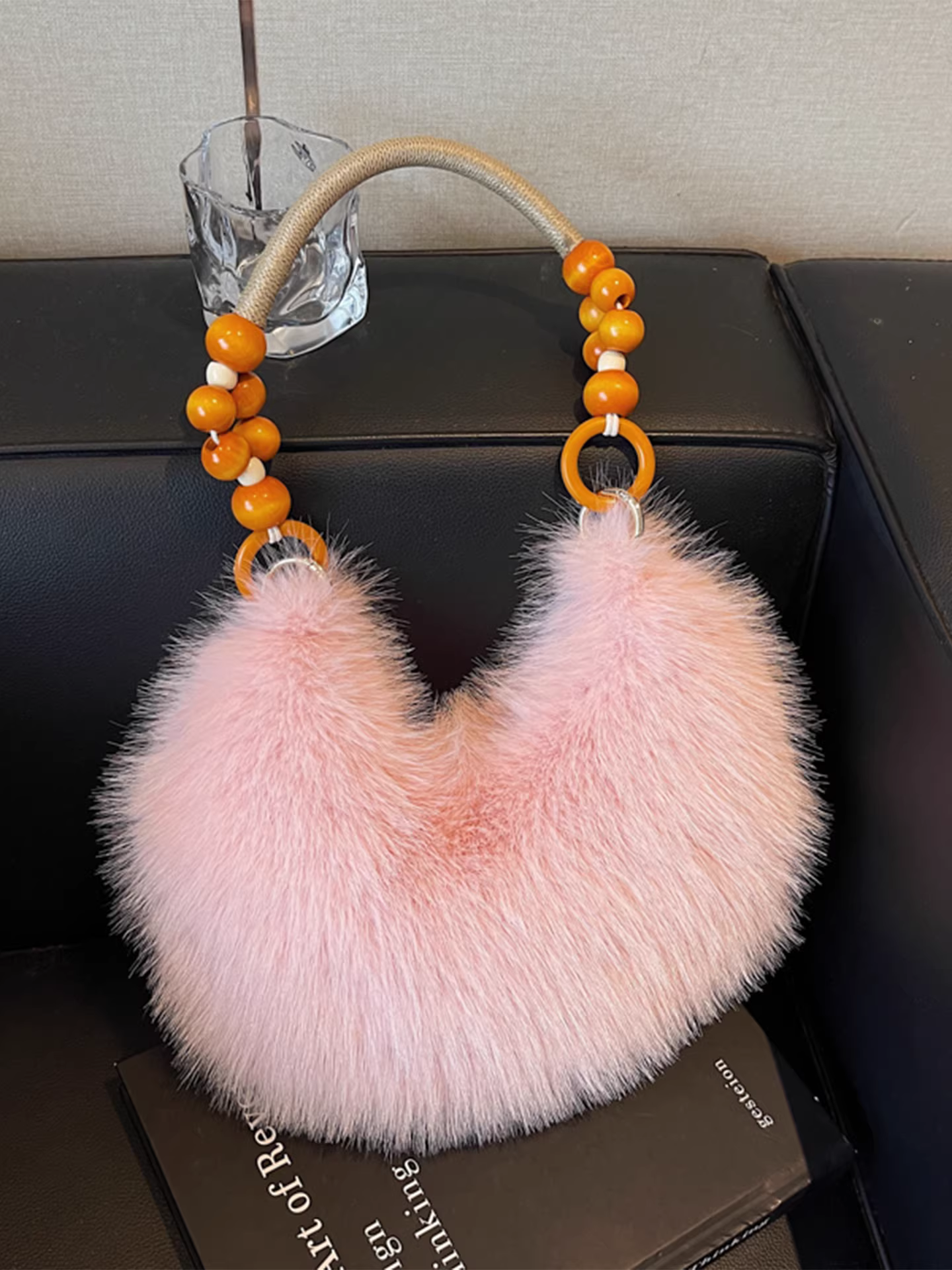 Túi xách lông mềm dành cho nữ, dung tích lớn, mẫu mới thu đông 2025, đa năng, đeo vai/nách, kiểu dáng bánh bao lông xù.