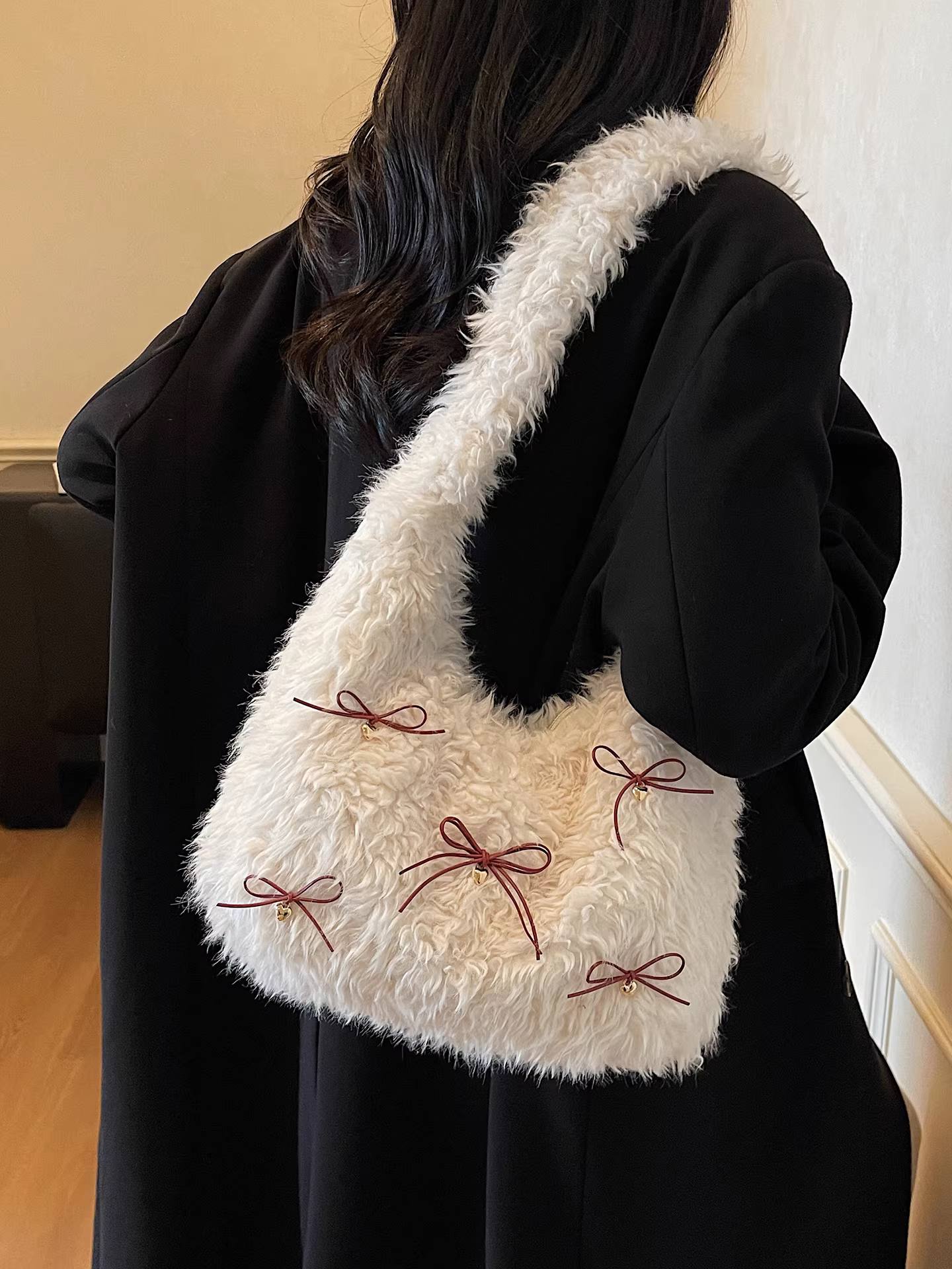 Túi xách lông mềm mại dành cho nữ, dung tích lớn, mẫu mới thu đông 2025, đa năng, đeo vai, đeo chéo, túi tote đi làm