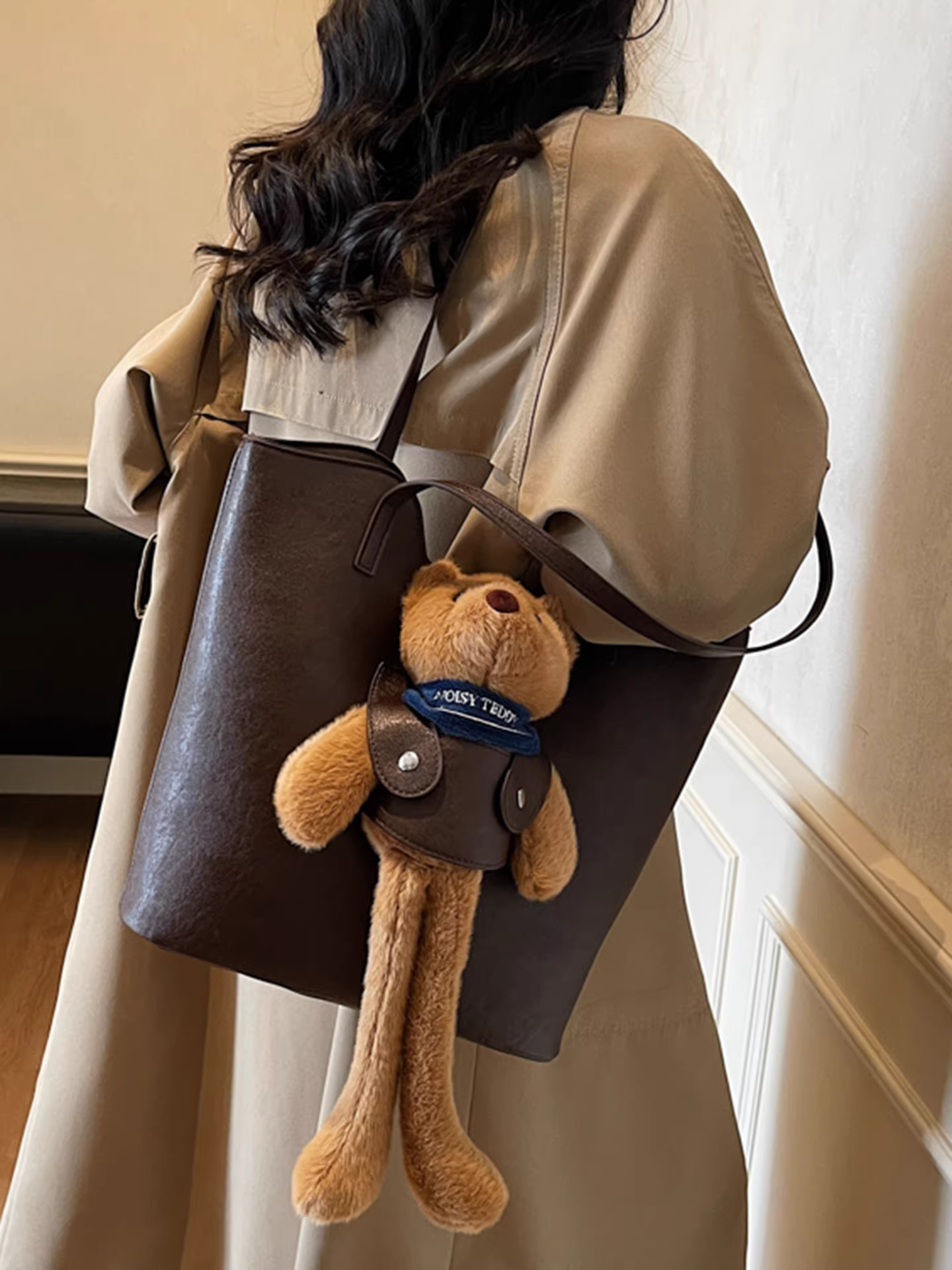 Túi xách nữ cỡ lớn, phong cách retro thu đông 2025, đa năng, hoạt hình dễ thương, đeo vai, túi tote đi học