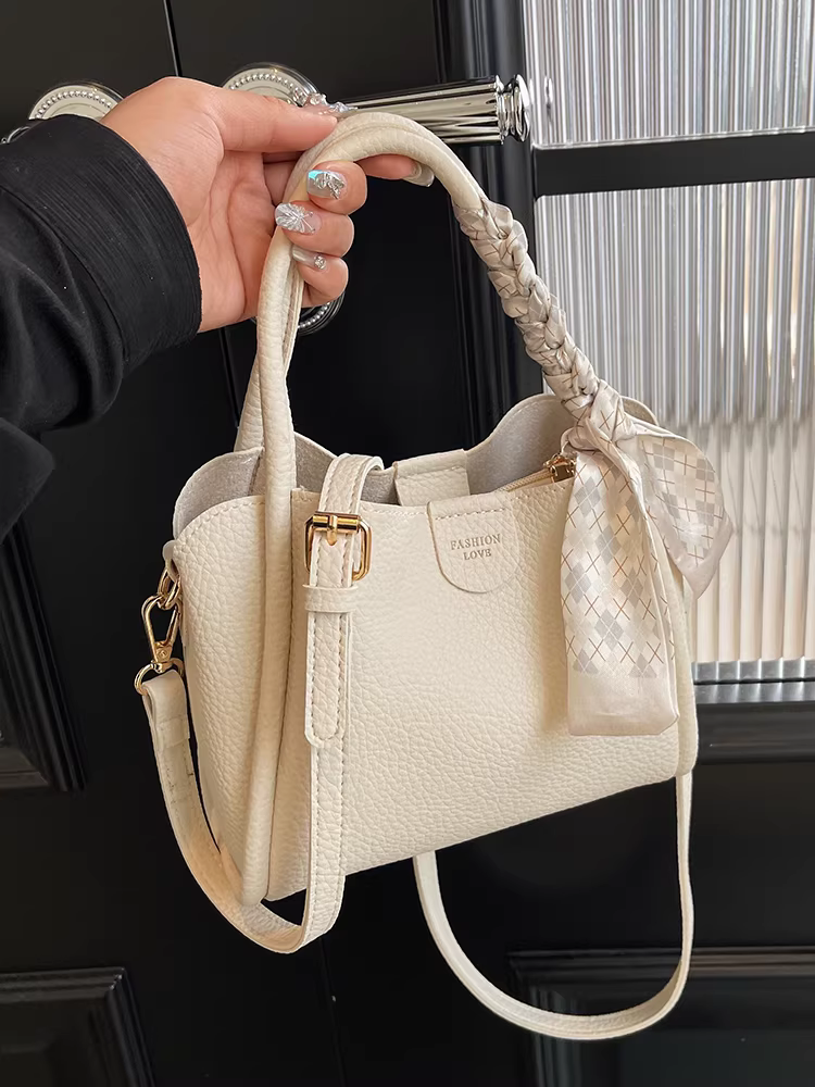 Những mẫu túi xách thời thượng được ưa chuộng năm nay dành cho nữ, mùa thu đông 2025, kiểu dáng mới đa năng, đeo vai, đeo chéo, túi nhỏ, túi xách tay, túi bucket