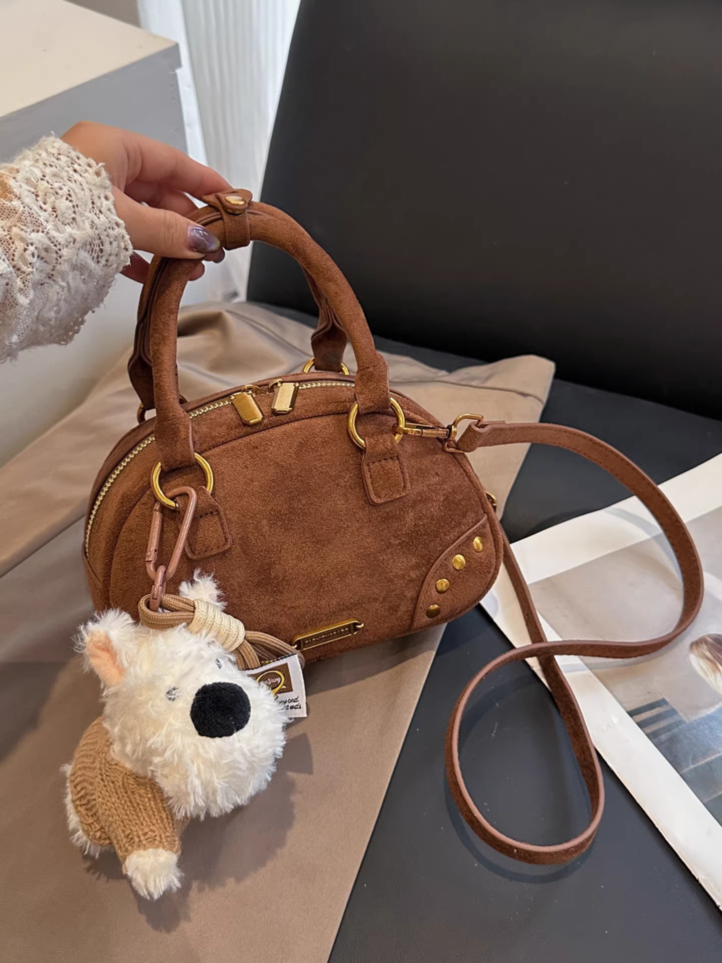 Túi da lộn cao cấp dành cho nữ, mẫu mới thu đông 2025, kiểu dáng cổ điển mờ nhám, đeo chéo, cầm tay, kiểu bowling