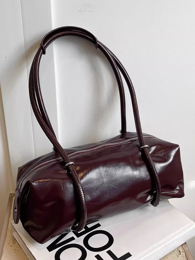 Túi đeo chéo nữ đi làm, dung tích lớn, thiết kế độc đáo thu đông 2025, kiểu dáng retro xếp ly đeo vai.