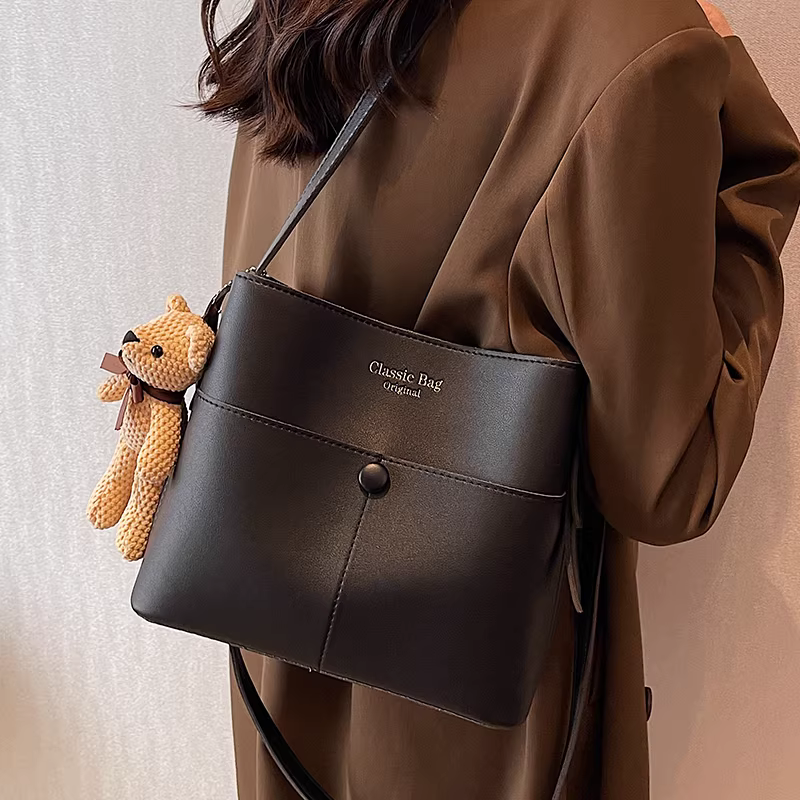 Túi xách nữ hot trend năm nay 2025, thời trang thu đông, túi đeo chéo bán chạy, chất liệu cao cấp, túi đeo vai kiểu bucket