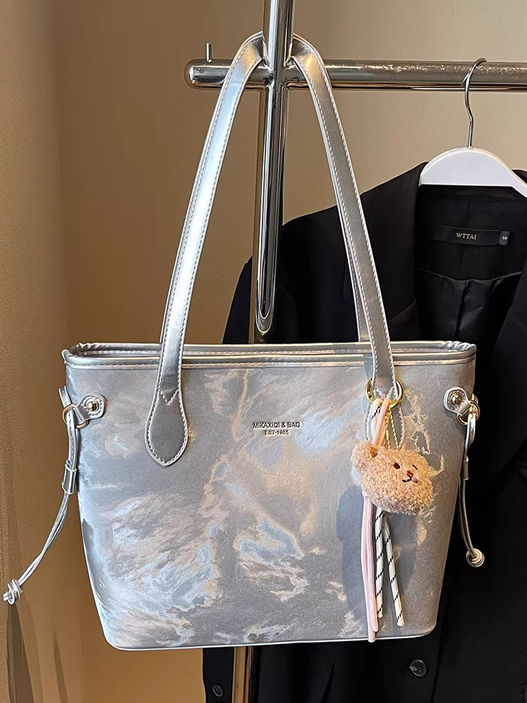 Túi xách nữ cỡ lớn mùa hè 2025 đa năng đeo vai/nách, kiểu dáng giản dị, chất liệu có vân, thích hợp đi làm, đi chơi