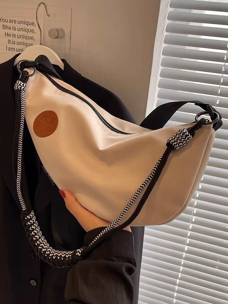 Túi vải Oxford dành cho nữ, dung tích lớn, chất liệu cao cấp thời thượng mới năm 2025, túi đeo chéo mùa thu đông, túi bánh bao đang thịnh hành.