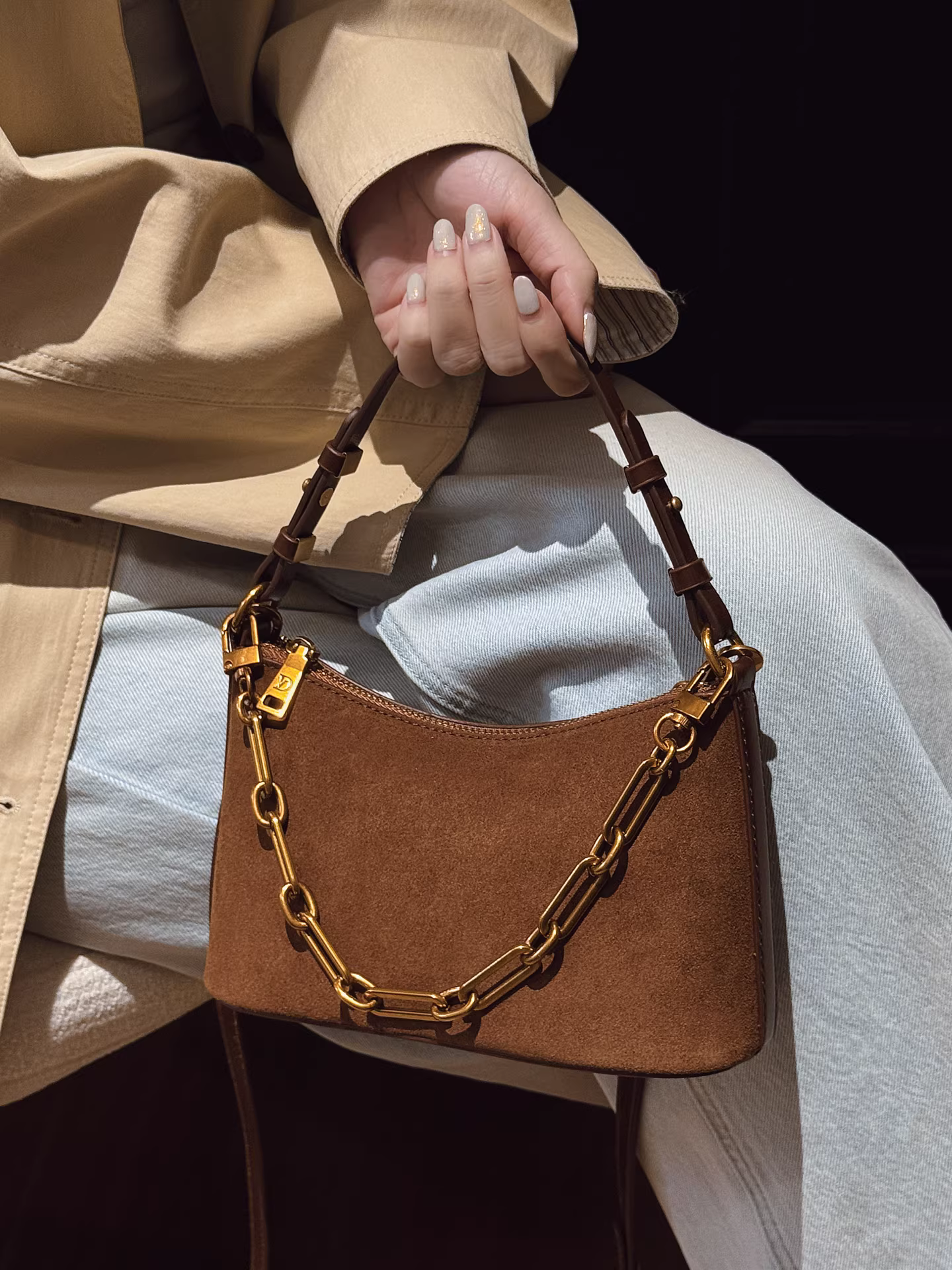 Túi xách nữ cao cấp mùa thu đông, kiểu dáng retro mới năm 2025, túi đeo chéo một bên vai, túi bánh bao thời thượng trên mạng xã hội.