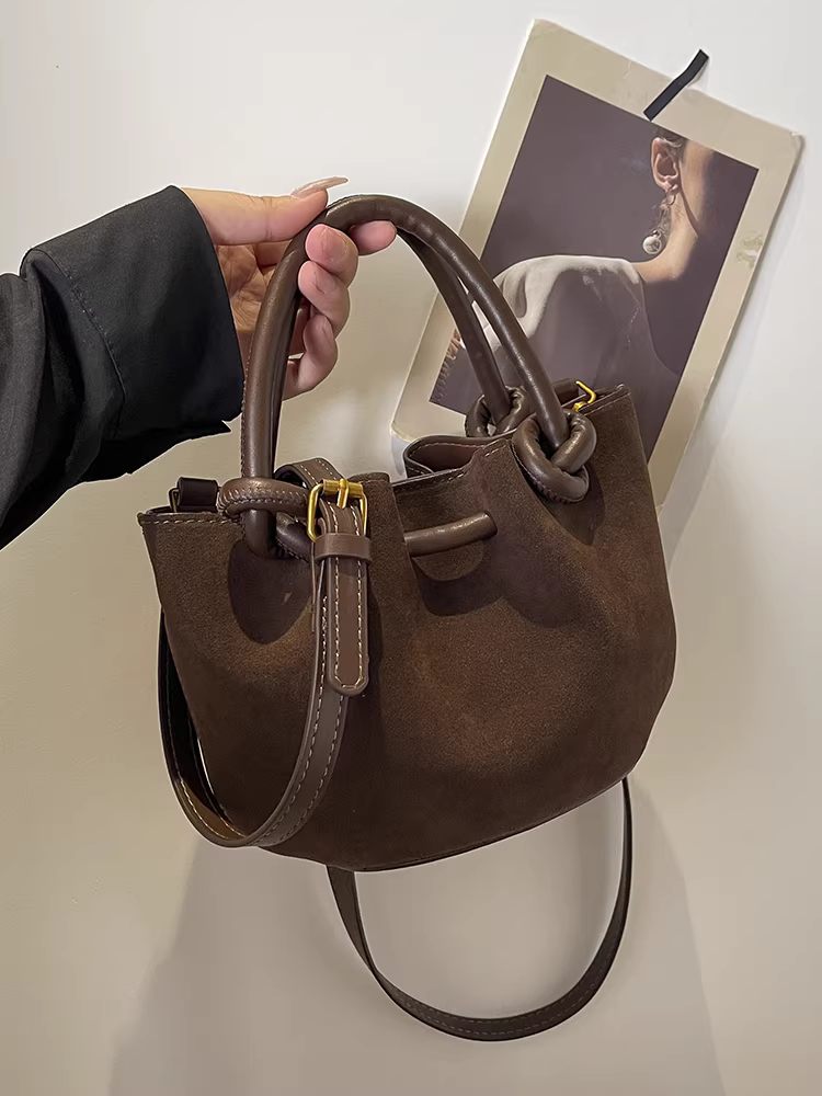 Túi xách cao cấp dành cho nữ, mẫu mới thu đông 2025, túi đeo chéo vintage mờ, túi xách nữ kiểu xếp ly hình xô