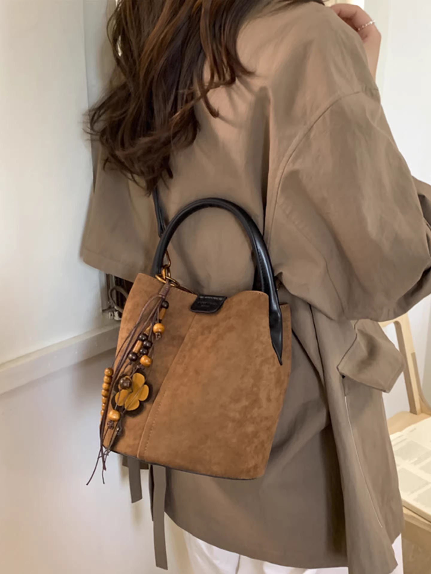 Túi xách họa tiết da báo dành cho nữ, kiểu mới thu đông 2025, túi đeo chéo một bên vai kiểu retro mờ, túi xô bán chạy nhất năm nay.