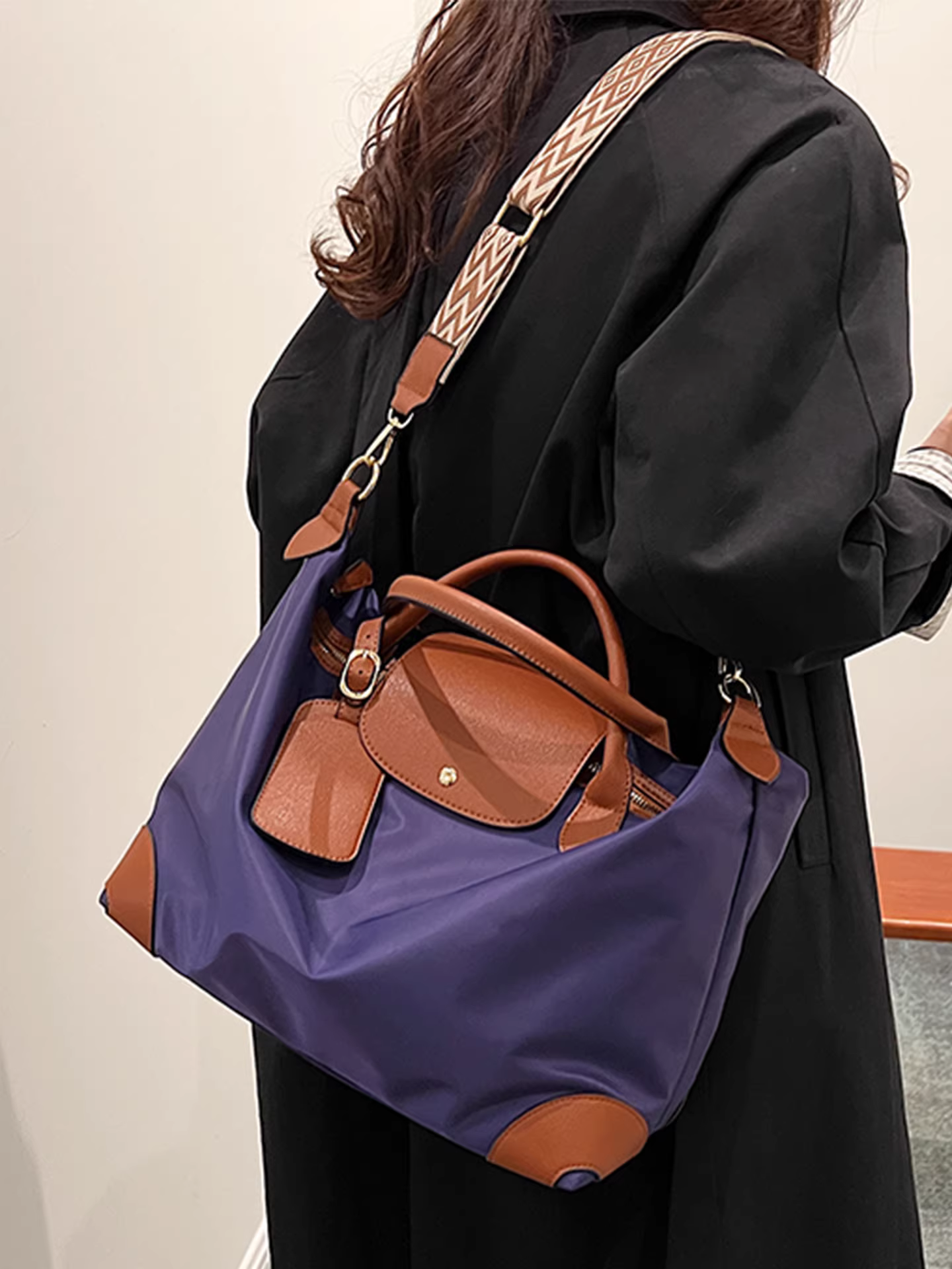 Túi nylon nữ, dung tích lớn, mẫu mới thu đông 2025, túi đeo chéo đa năng dây rộng, túi xách thường ngày, túi tote đi làm