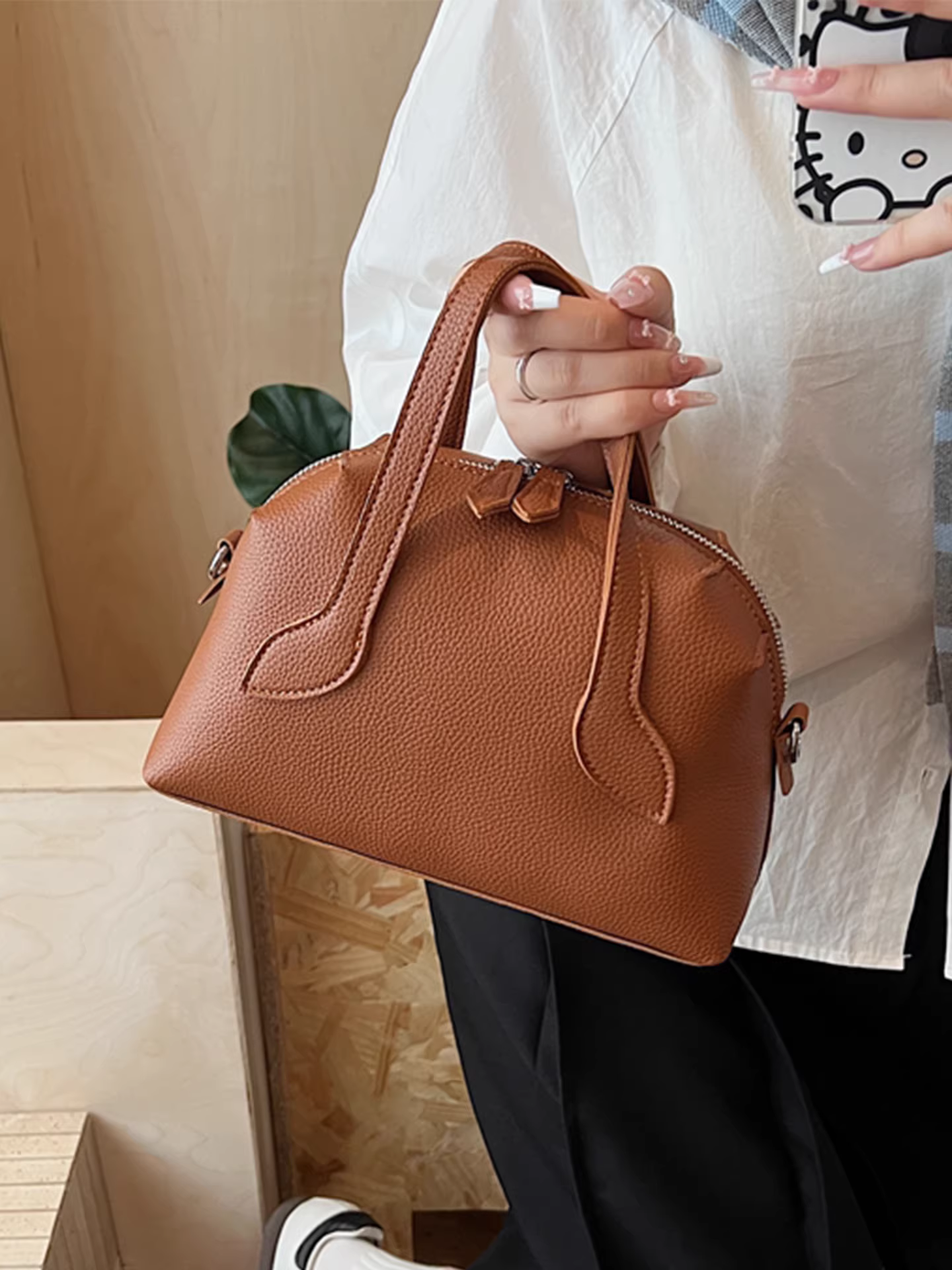 Túi nhỏ retro nữ 2025 mẫu hè mới đa năng đeo vai chéo phong cách Hàn Quốc cầm tay kiểu bowling