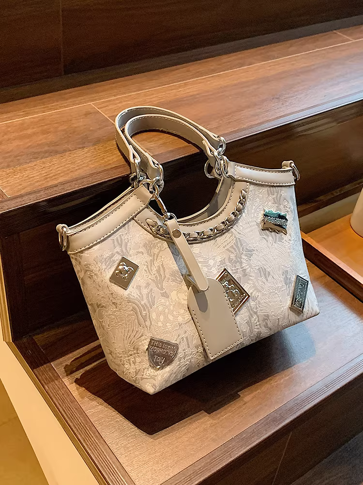 Túi xách nữ cỡ lớn 2025, mẫu mới thu đông, đa năng, đeo chéo, chất liệu thời thượng, túi đeo vai hot trend, thích hợp đi học và đi làm, túi tote