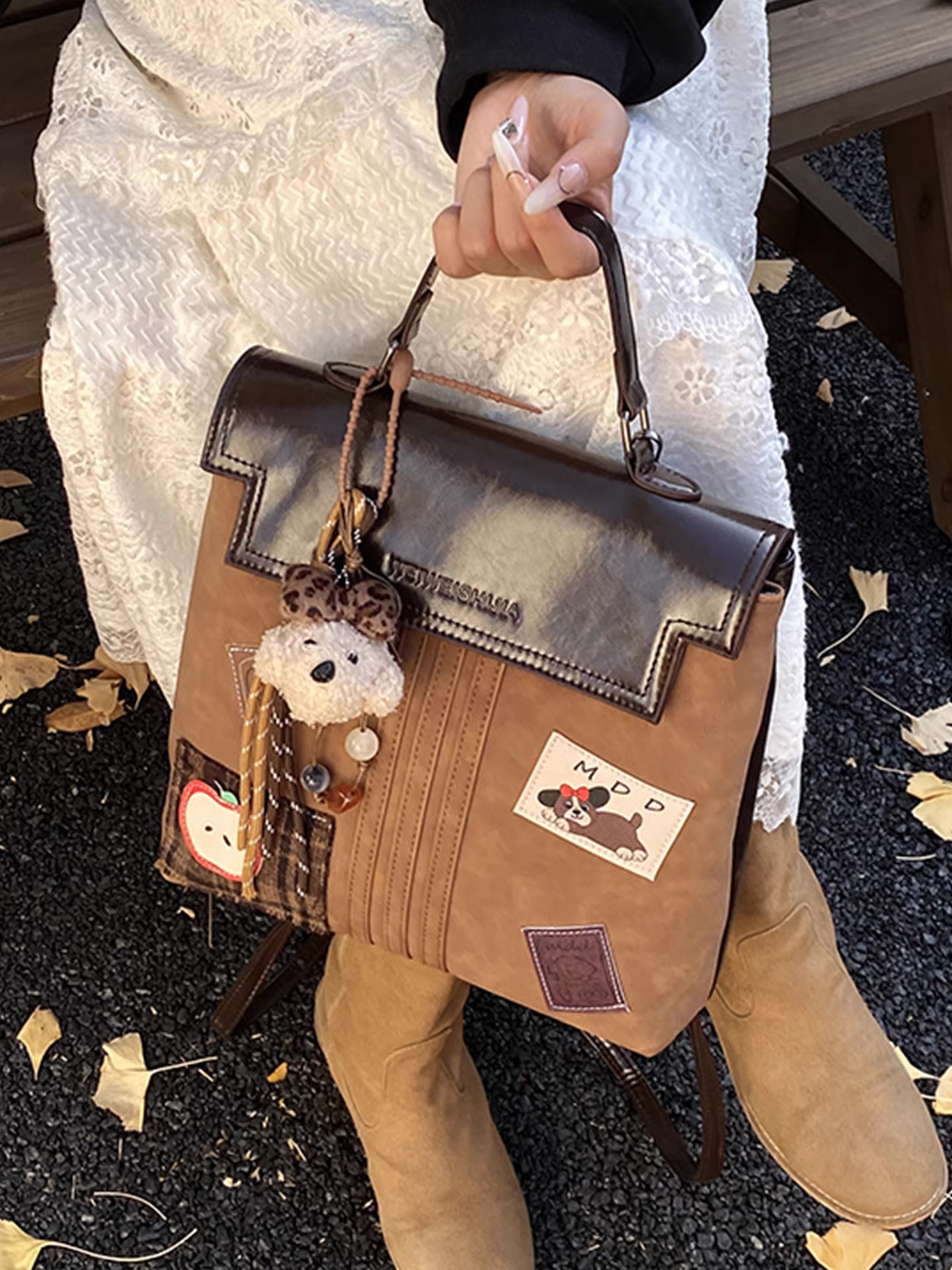 Ba lô mờ kiểu retro dành cho nữ, sức chứa lớn, túi đi học kiểu Anh giản dị, có huy hiệu, ba lô du lịch nhẹ