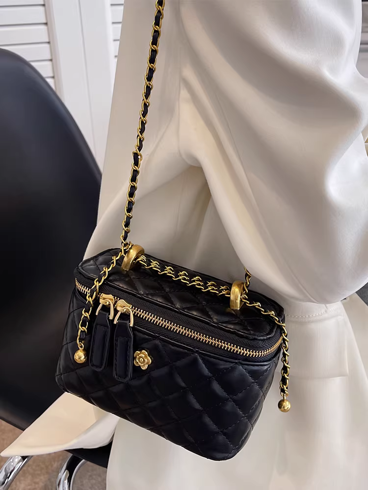 Túi đeo chéo nữ họa tiết kim cương, mẫu mới hè 2025, túi hộp thời trang cao cấp, phong cách độc đáo.