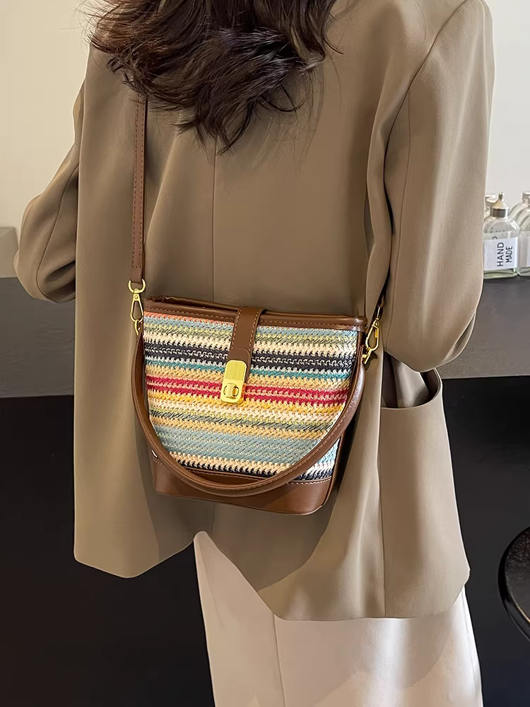 Túi cói dệt nữ 2025 thiết kế độc đáo, túi đeo chéo xuân hè đa năng, túi xách cao cấp kiểu xô