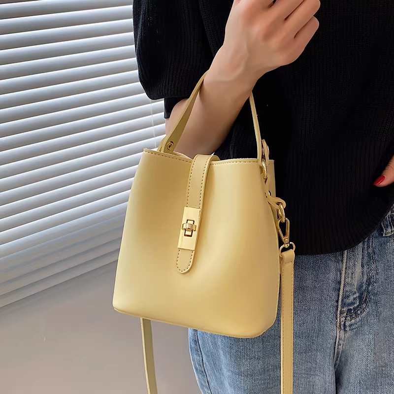 Những mẫu túi thời thượng năm 2025: túi xách nữ thời trang mới, đa năng cho mùa xuân và mùa hè, túi đeo vai và đeo chéo kiểu ins.