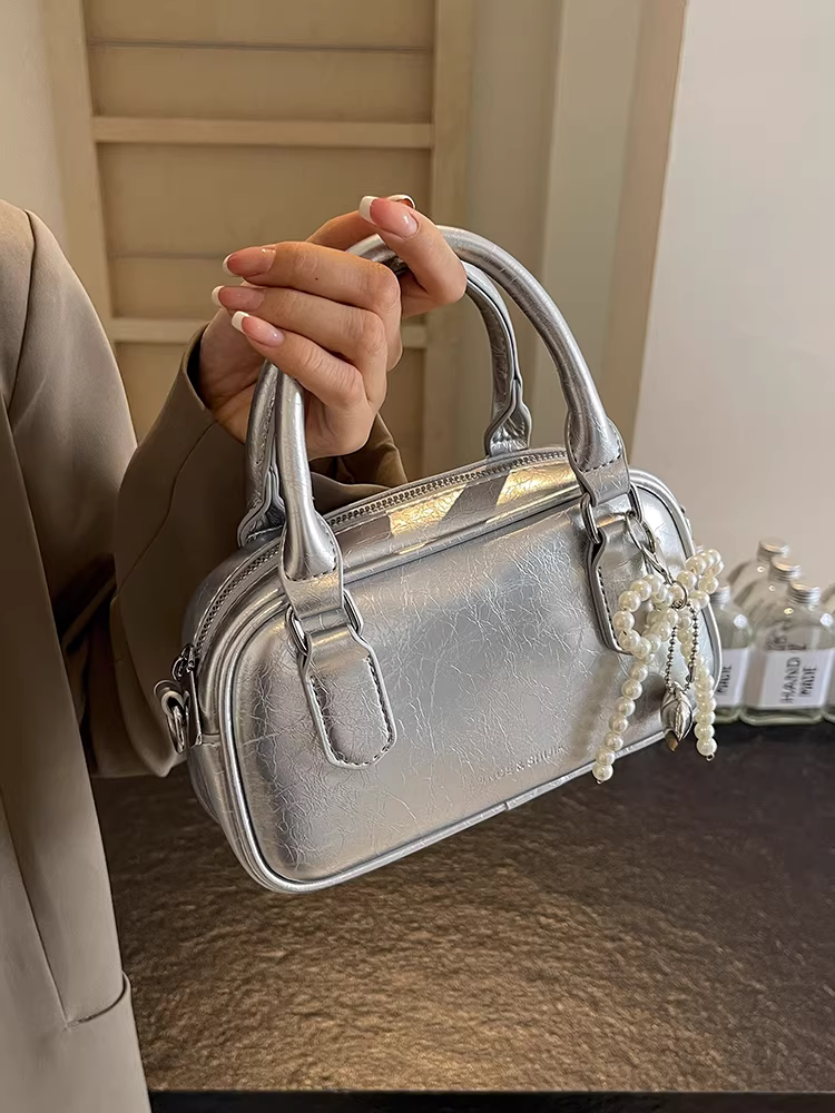 Túi bạc nữ, đa năng cho mùa thu đông, thiết kế thời trang mới 2025, túi đeo chéo độc đáo, túi xách vuông nhỏ nữ.