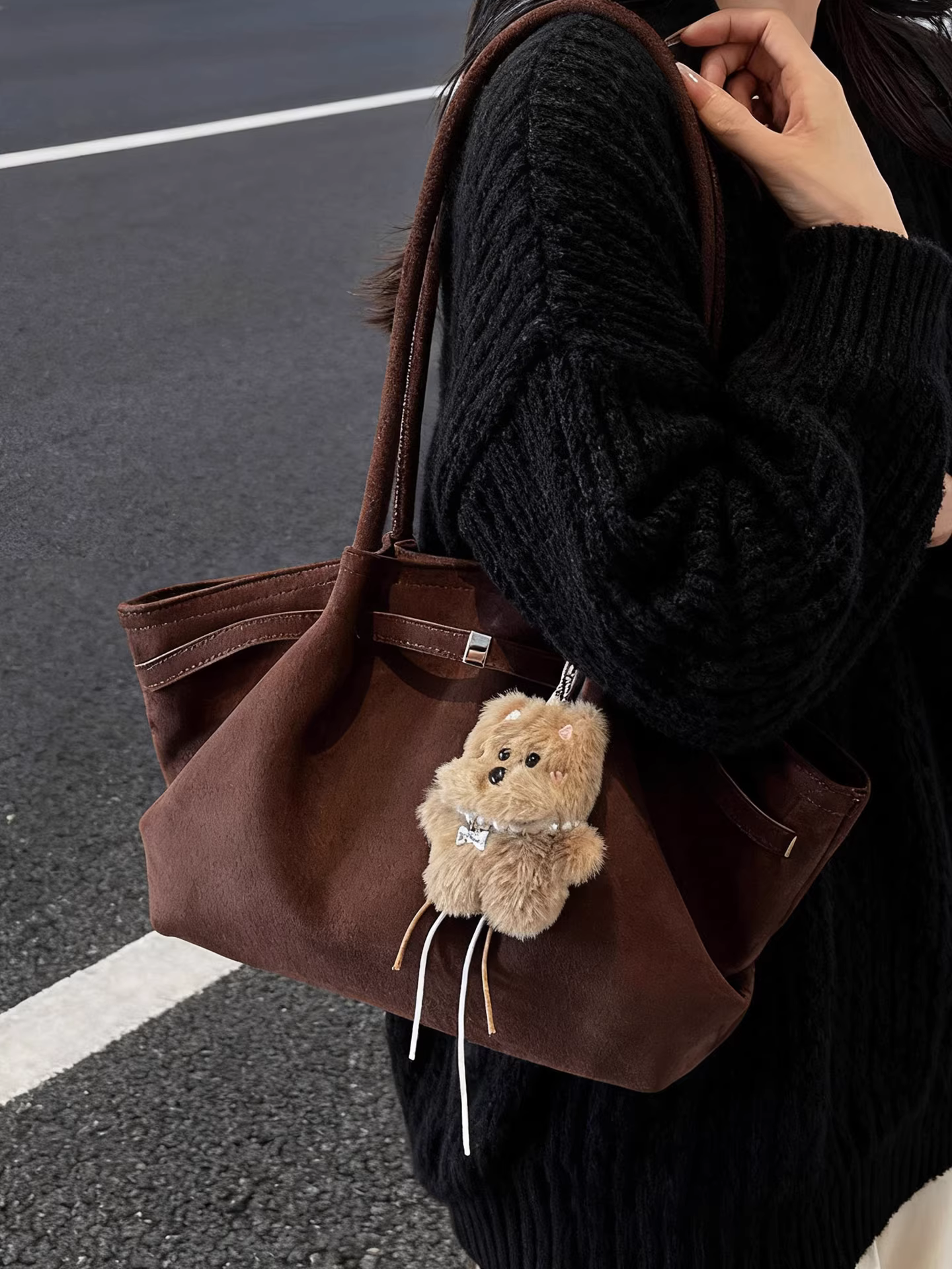 Túi đeo chéo nữ phong cách retro, dung tích lớn, mẫu mới thu đông 2025, kiểu xếp ly, đeo vai/nách, túi tote đi làm