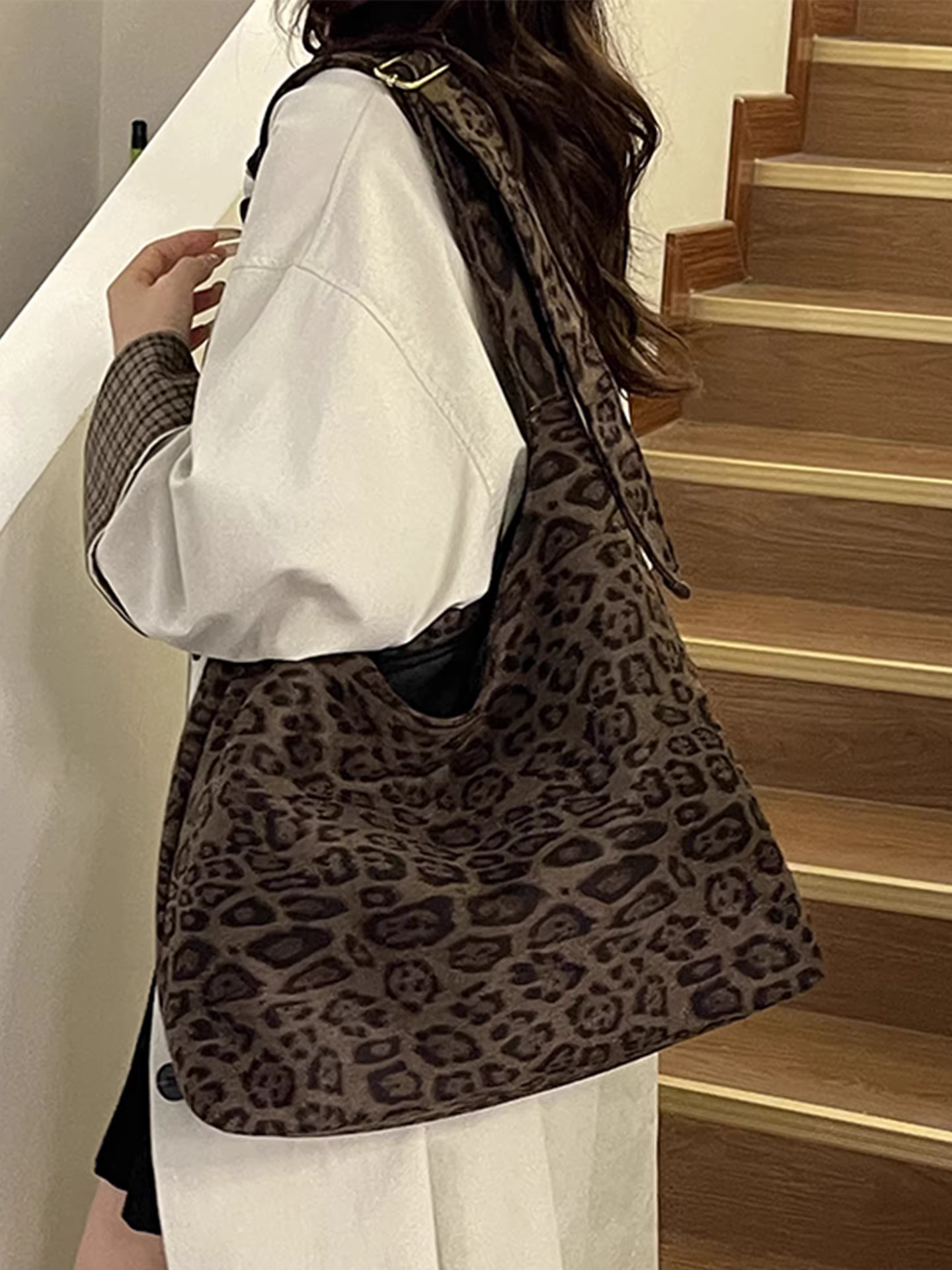 Túi da lộn nữ, dung tích lớn, mẫu mới thu đông 2025, túi đeo chéo đa năng, túi tote đi làm