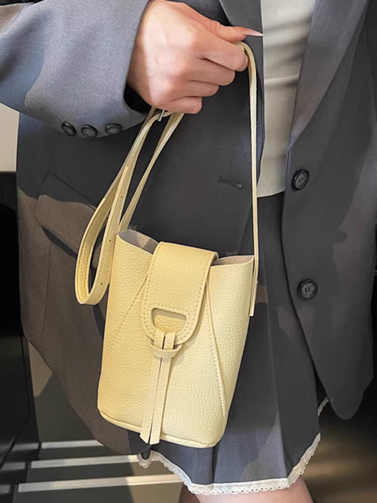 Túi nhỏ cao cấp và thời trang dành cho nữ, mẫu túi đeo chéo mới mùa hè 2025, phiên bản Hàn Quốc, kiểu hot trên mạng xã hội, túi đựng điện thoại