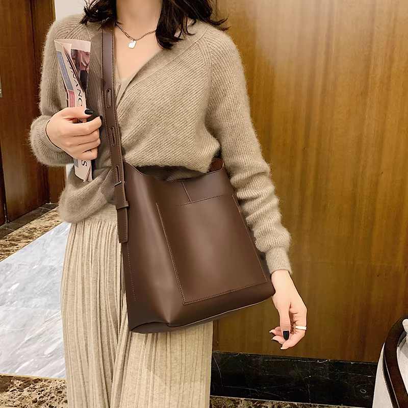 Túi đeo chéo nữ chất liệu vải, dung tích lớn, mẫu mới xuân hè 2025, thời thượng, đa năng, cao cấp.