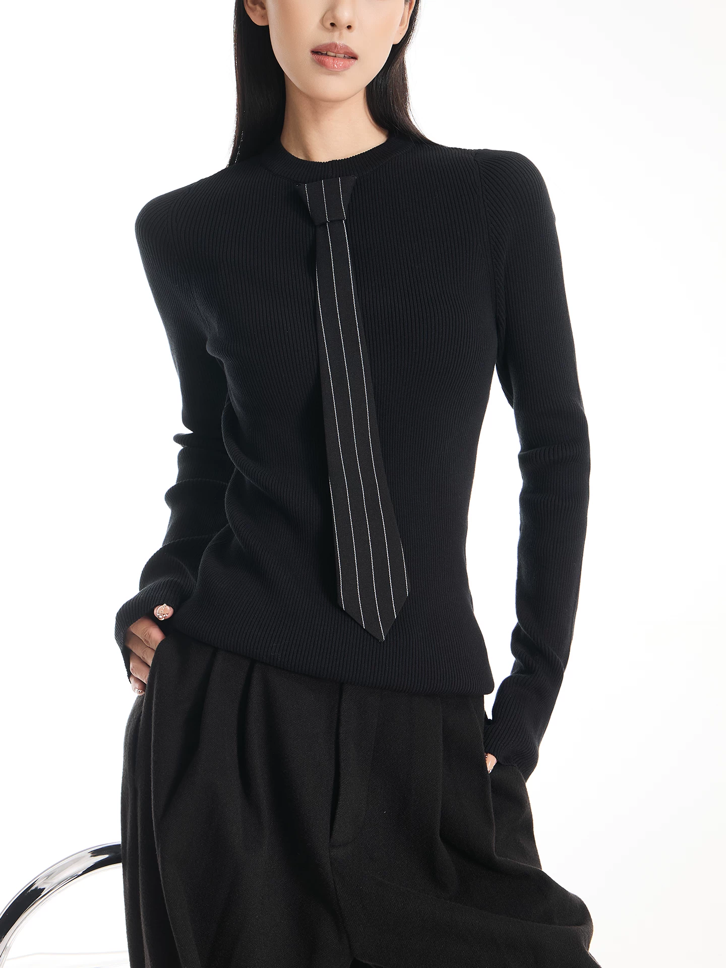 KEN STUDIO Áo len dệt kim dài tay màu đen mùa thu mới dành cho nữ, cổ tròn, ôm vừa vặn, lớp trong