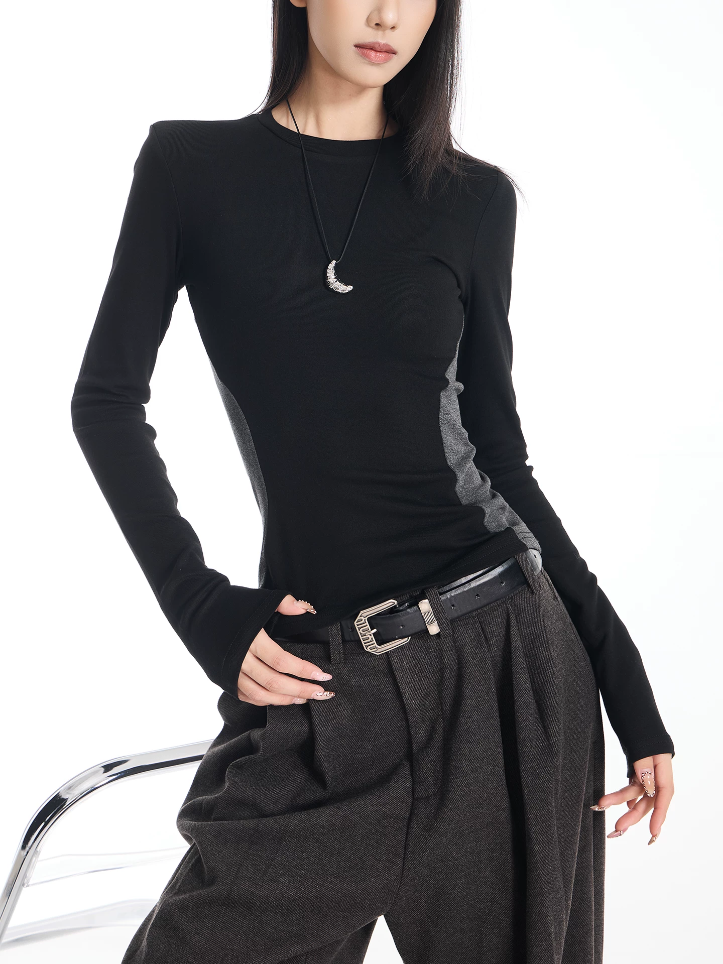 Áo thun dài tay cổ tròn màu sắc phối hợp gợi cảm của KEN STUDIO dành cho nữ, áo lớp trong có dây buộc eo chải kỹ mùa thu đông