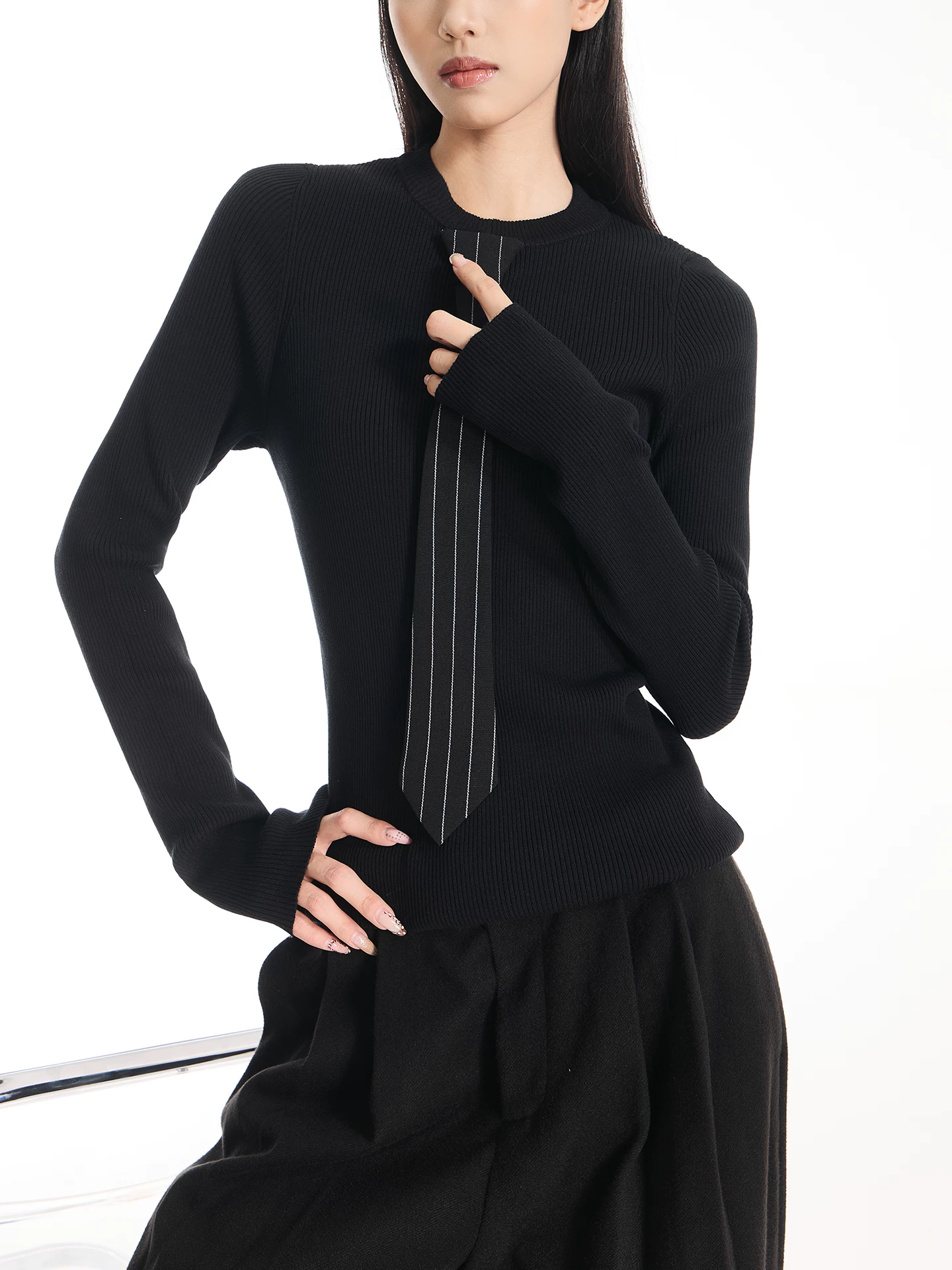 KEN STUDIO Áo len dệt kim dài tay màu đen mùa thu mới dành cho nữ, cổ tròn, ôm vừa vặn, lớp trong