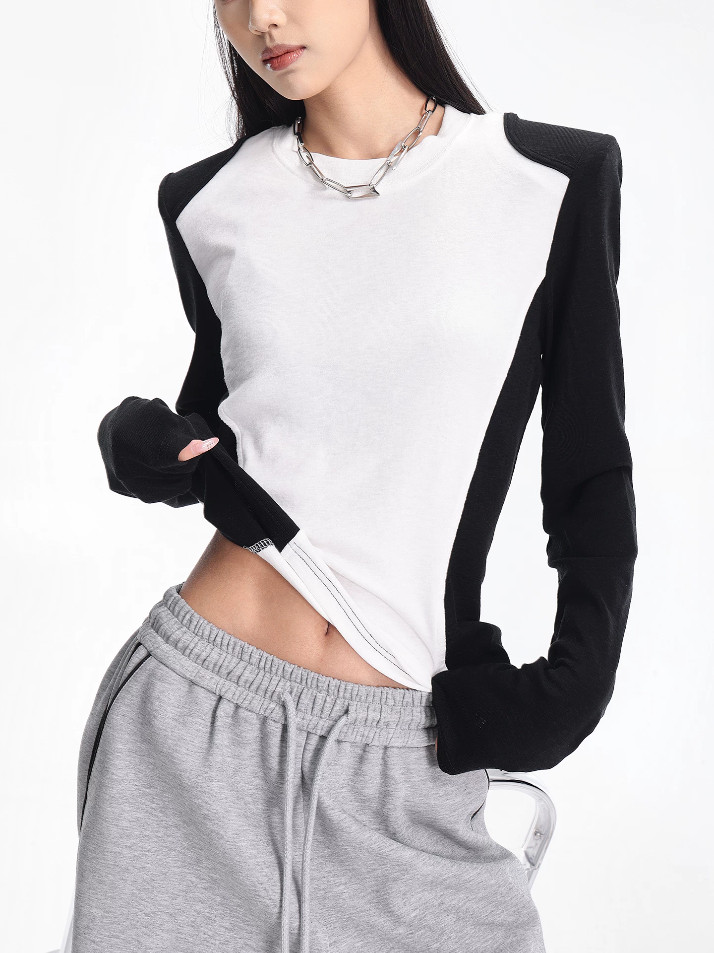 KEN STUDIO Áo thun dài tay cổ tròn phối màu thu đông mới dành cho nữ, dáng ôm, áo sơ mi cơ bản đa năng