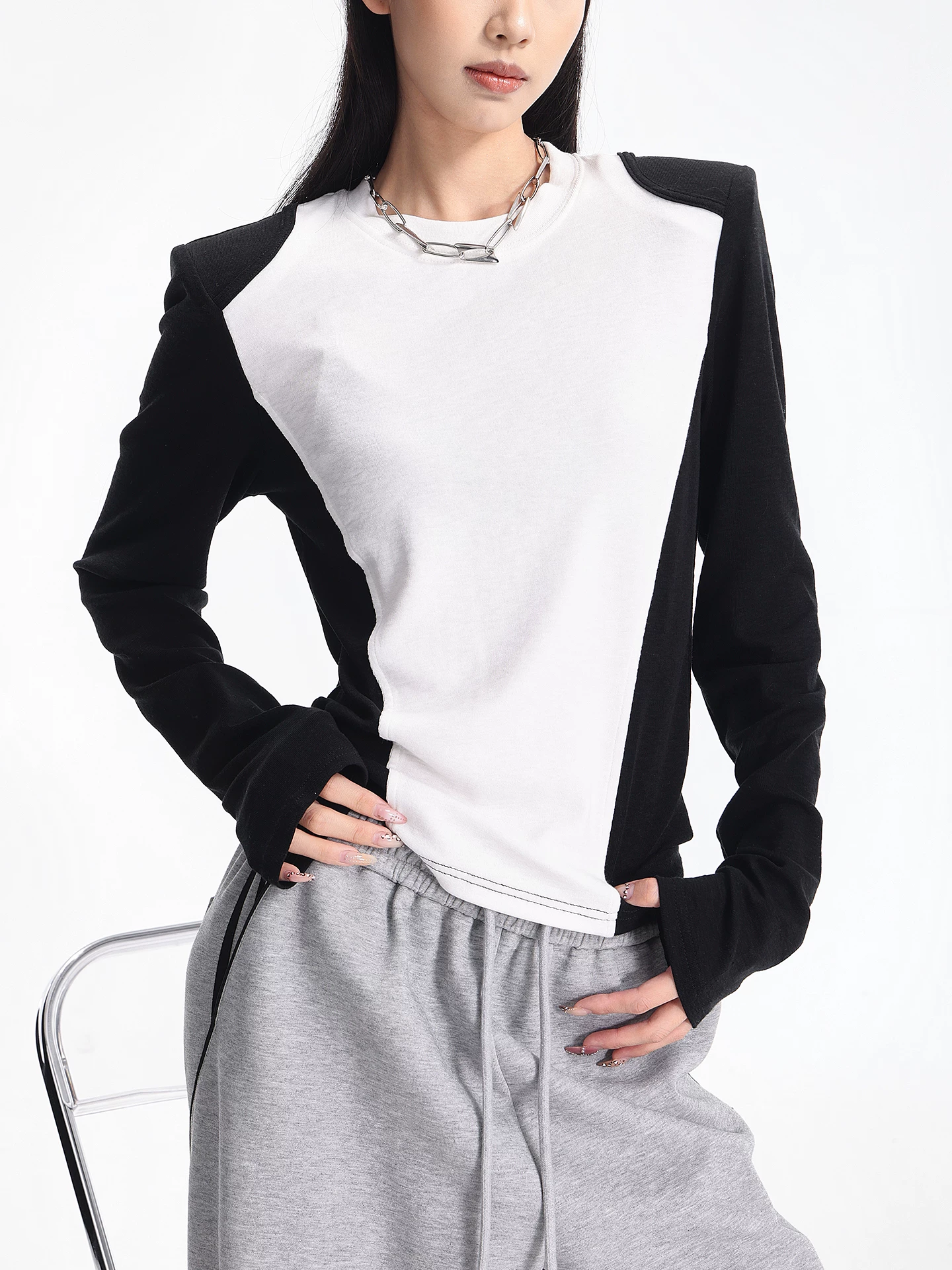 KEN STUDIO Áo thun dài tay cổ tròn phối màu thu đông mới dành cho nữ, dáng ôm, áo sơ mi cơ bản đa năng