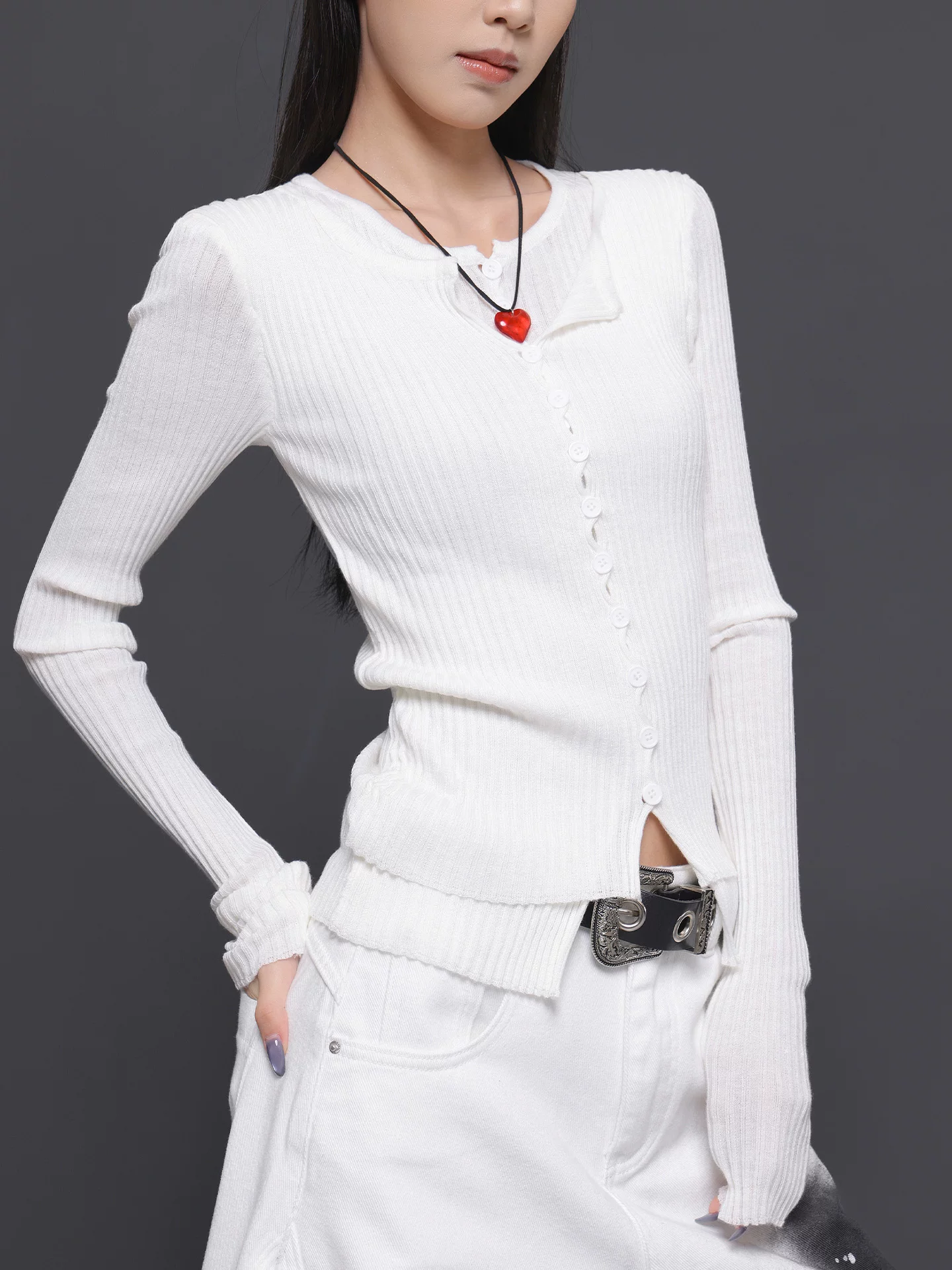 KEN STUDIO Áo dệt kim dài tay màu trắng thu đông mới dành cho nữ, áo sơ mi hai mảnh giả nhiều khuy, kiểu dáng ôm sát