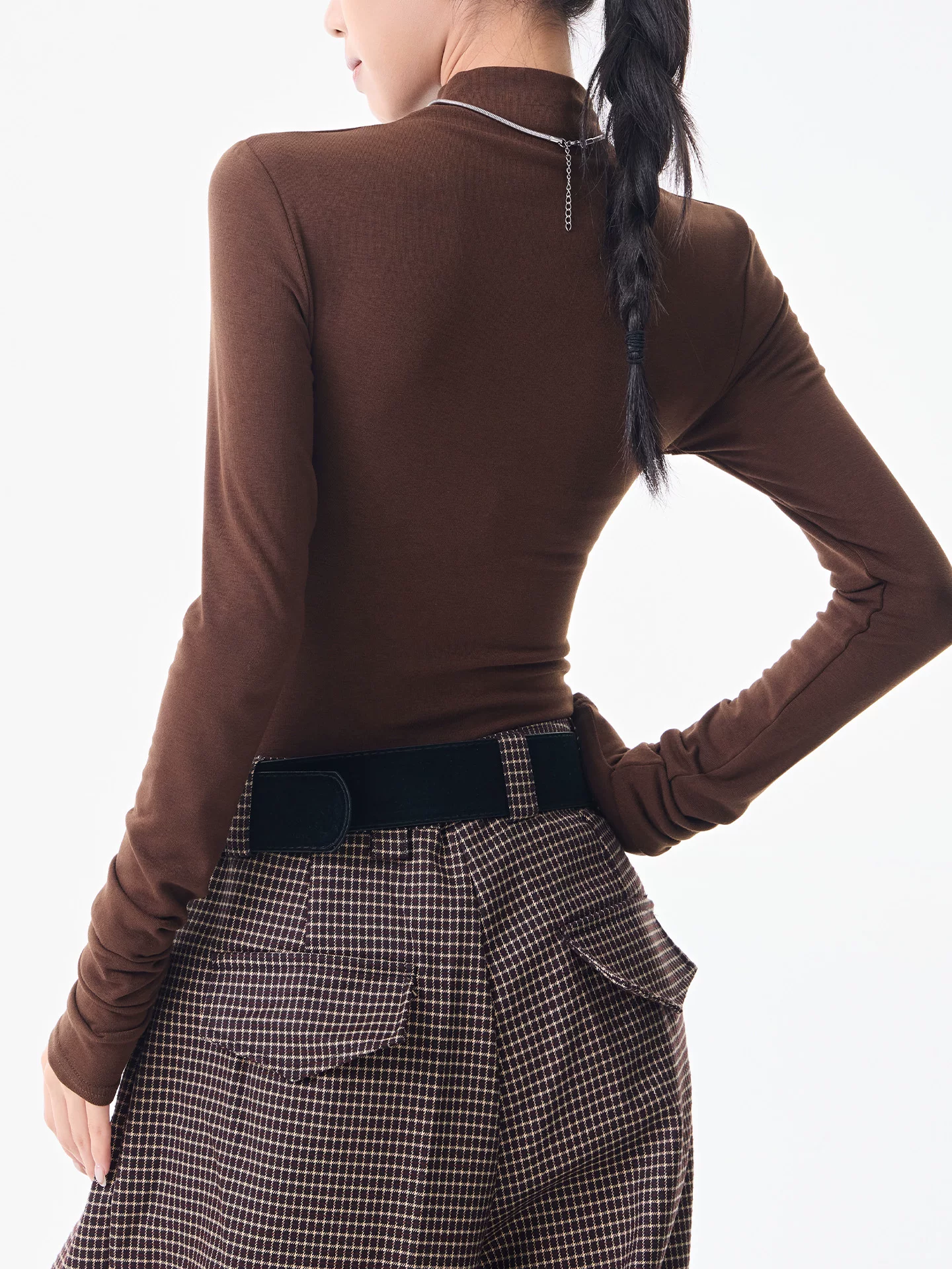 Áo thun dệt kim dài tay cổ cao nửa cổ kiểu Maillard của KEN STUDIO dành cho nữ, kiểu dáng ôm sát và tôn dáng bên trong